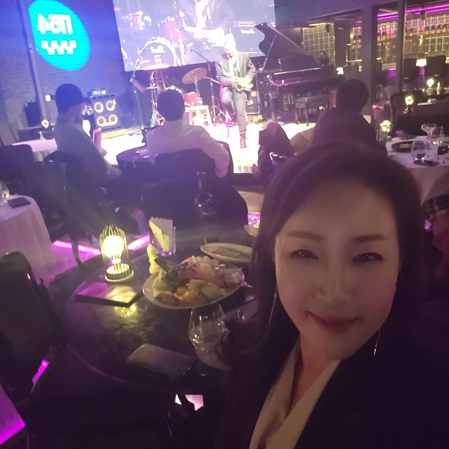 #배우#모델#대한민국한복모델선발대회본선 #뉴펜타의원 #faran ad
 바쁜 일상속에 잠시 쉬어가는 
와우  해운대에 이런 곳이 있었다니
주정  음식  좋았구요
트러플  향에 취하고 음악에 취하고