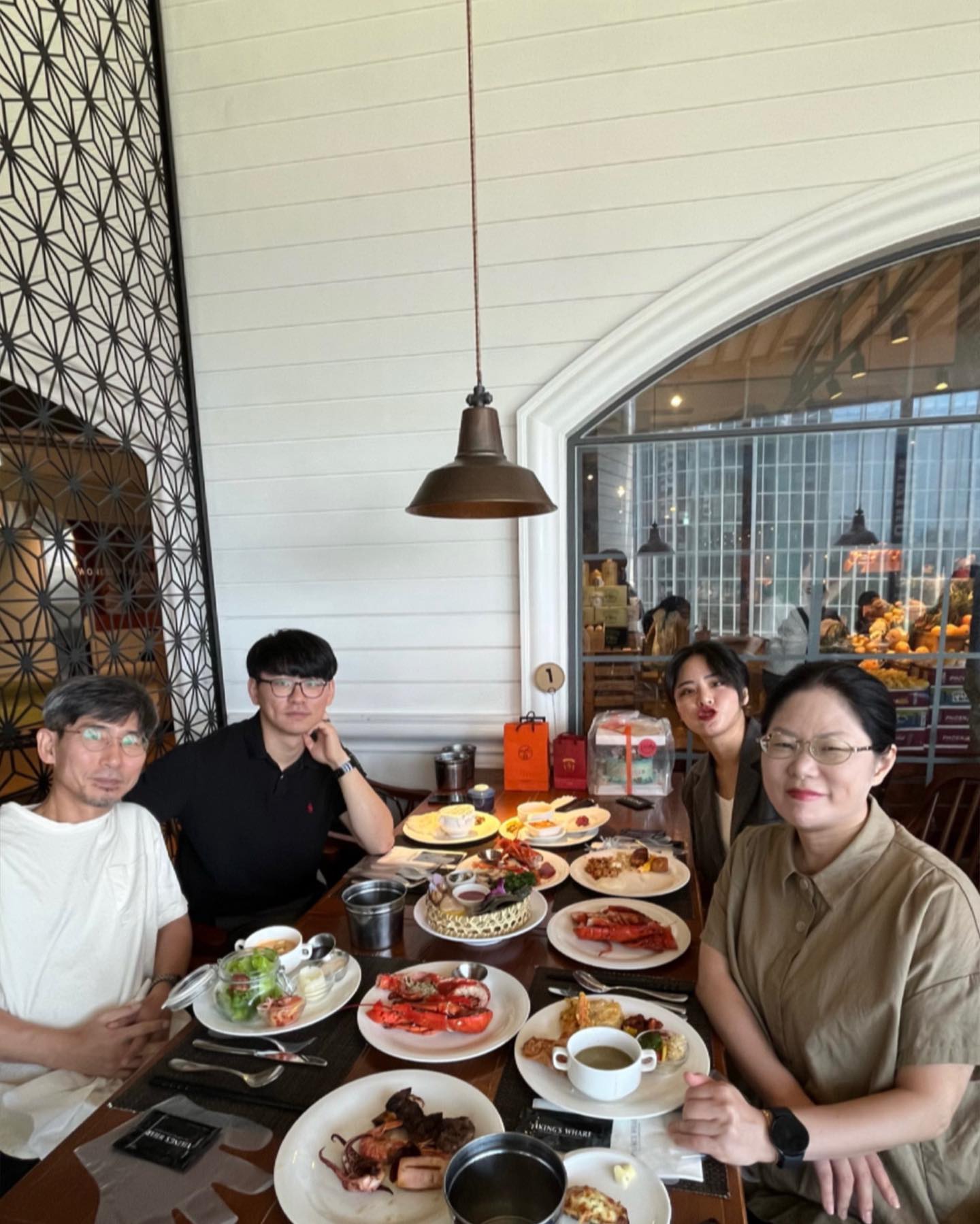 사랑하는 우리 엄마 생신🩵🎊🎉🫣
800일 🫶🏻
아플때 웃는게 일류다