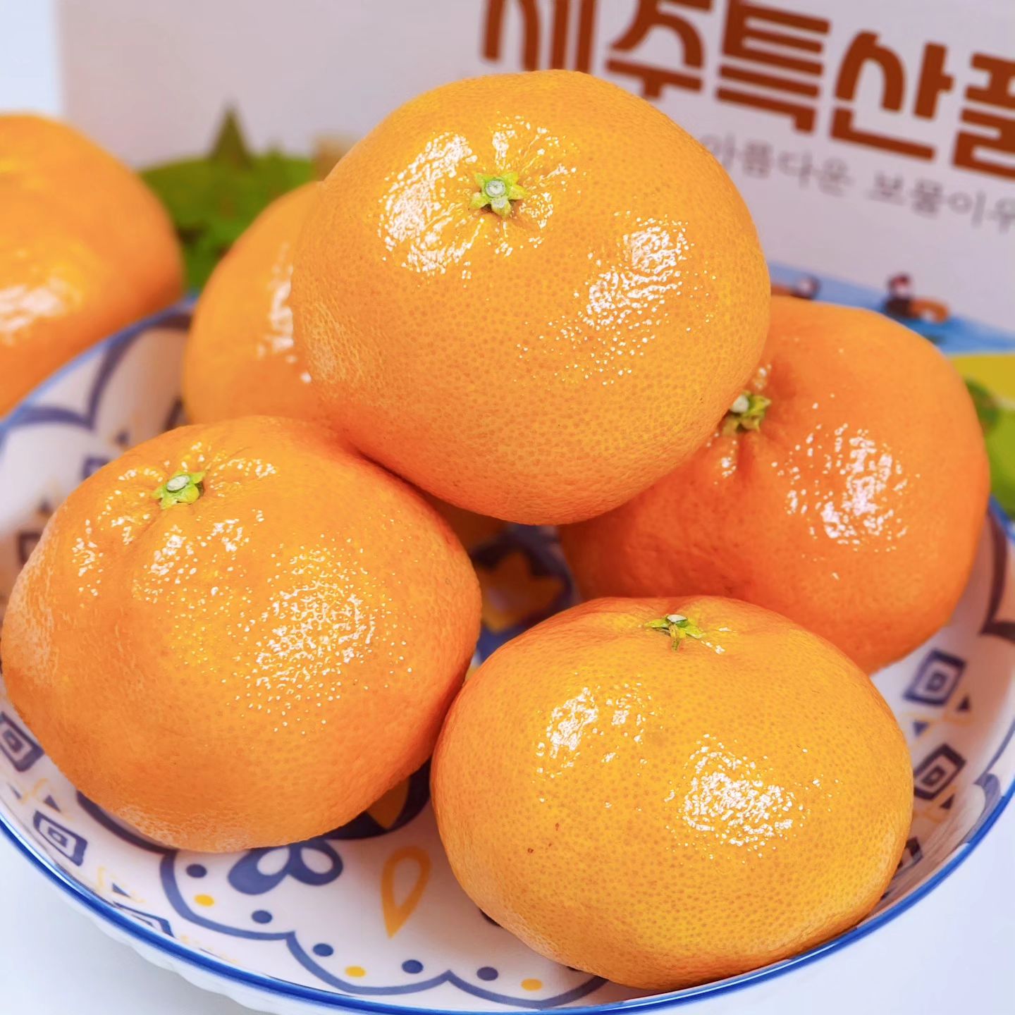 올해도 잘먹고 있습니다 💕

모닝빵 왕창 사다가 커피번 해먹기 

귤, 레드향, 황금향, 천혜향
귤순이는 올해도 
선물 많이 받아서 실컷 먹었다 

새우, 오징어, 쭈꾸미넣고 해산물떡볶이 ☺

요즘은 사진 찍기가 귀찮아...🙄

#일상 #2024 #잘먹고잘사는중