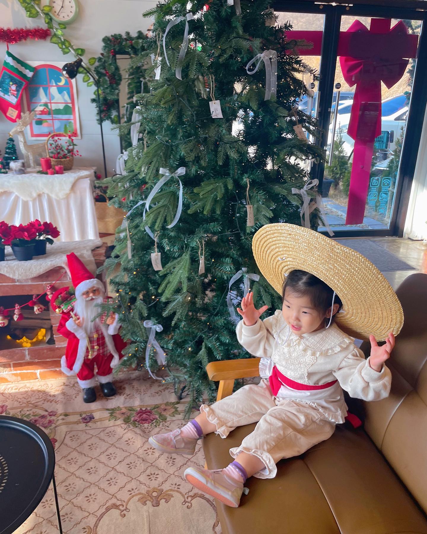 231209ꯁ

산타할아버지한테
삐뽀삐뽀 받고싶은 4살🎅🏻