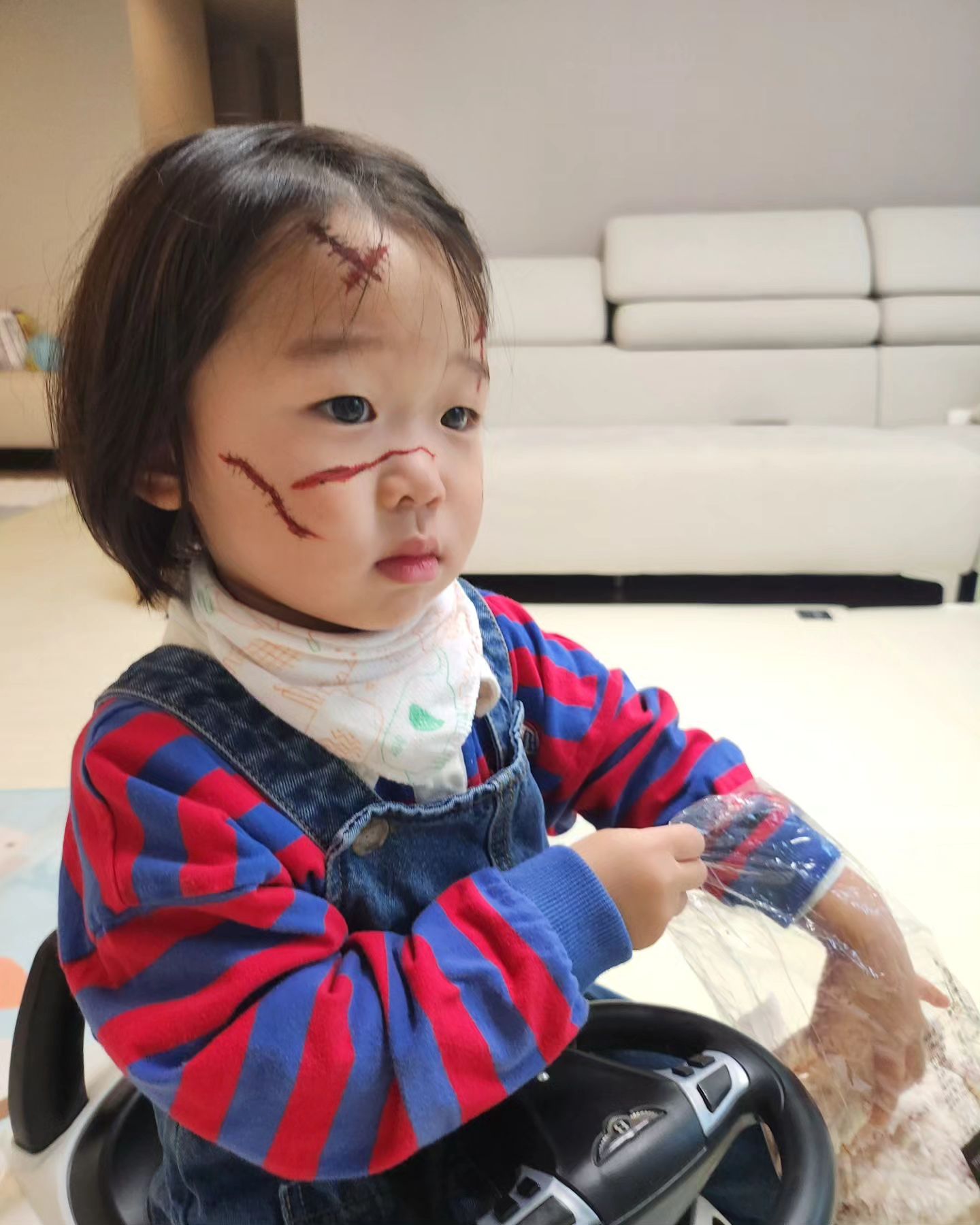 #할로윈 #할로윈분장 #처키
#30개월 #육아 

그동안 감기랑 장염으로 고생한
만큼 신나게 놀구 와 ㅎㅎ 
오늘도 사랑해❤️