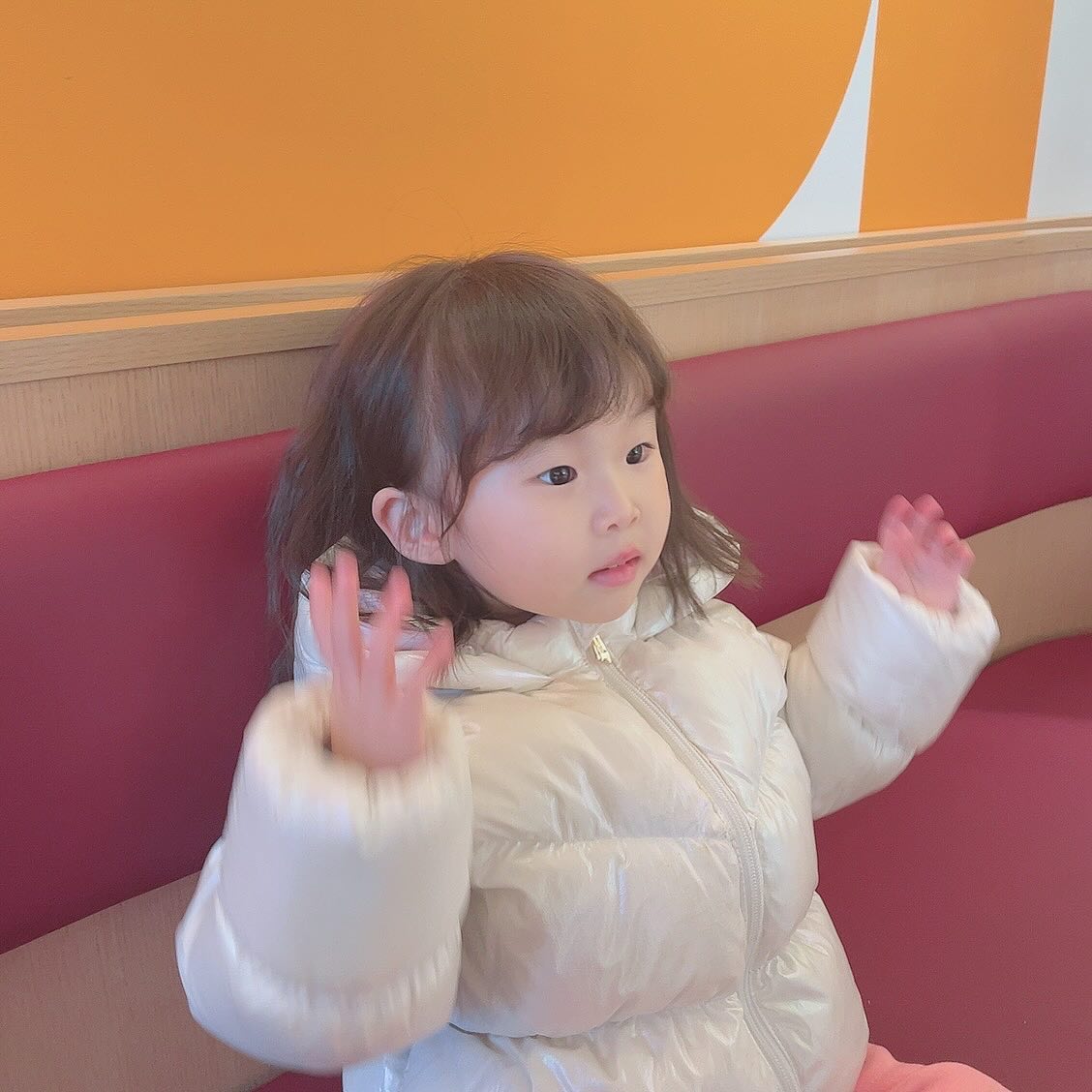 많~이 컸다 울 첫찌 공쥬,
하원 하고 병원 갔다가 던킨 🍩❤️