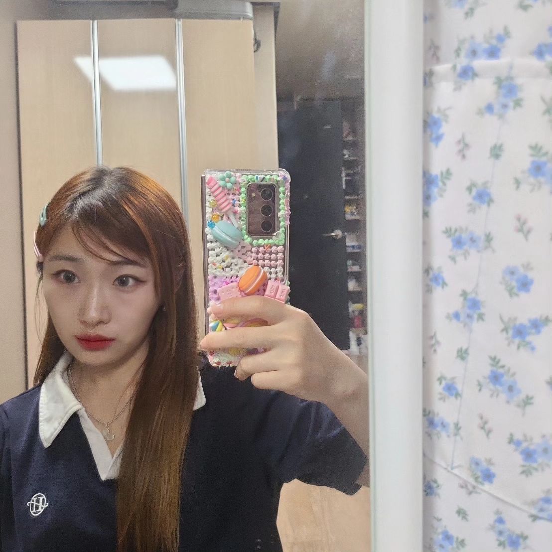 갑자기 Y2K 머리 해보겠습니다 
혼자 놀기 달인