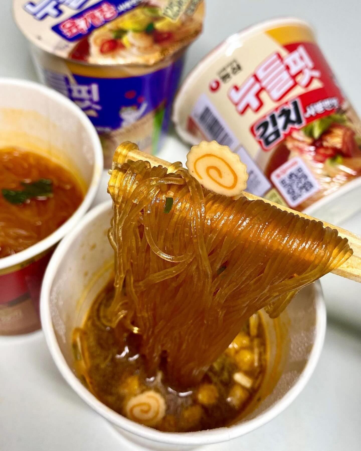 #협찬
📍CU 누들핏 사발면 2종 1,800

국물까지 다 마셔도 130kcal?!🫢

육개장사발면, 김치사발면 좋아하시는 분들 주목🙌🏻
두가지 맛을 그대로 담은 누들핏 신제품이 출시됐어요!!

녹두가 들어간 당면을 사용하여
부담없이 즐길 수 있는 칼로리에
친근한 국물맛과 핵심 건더기는 그대로➰🍥

간식, 야식, 식사 때 부담없이 마음껏 즐길 수 있는 제품🫶🏻

저칼로리에 어울리지 않는 깊은 국물 맛을 가진
누들핏 육개장, 김치사발면 강추합니다🍜❤️

#농심 #누들핏 #누들핏사발면 #CU #CU신상 #편의점신상 #누들핏김치사발면 #누들핏육개장사발면 #다이어트식품