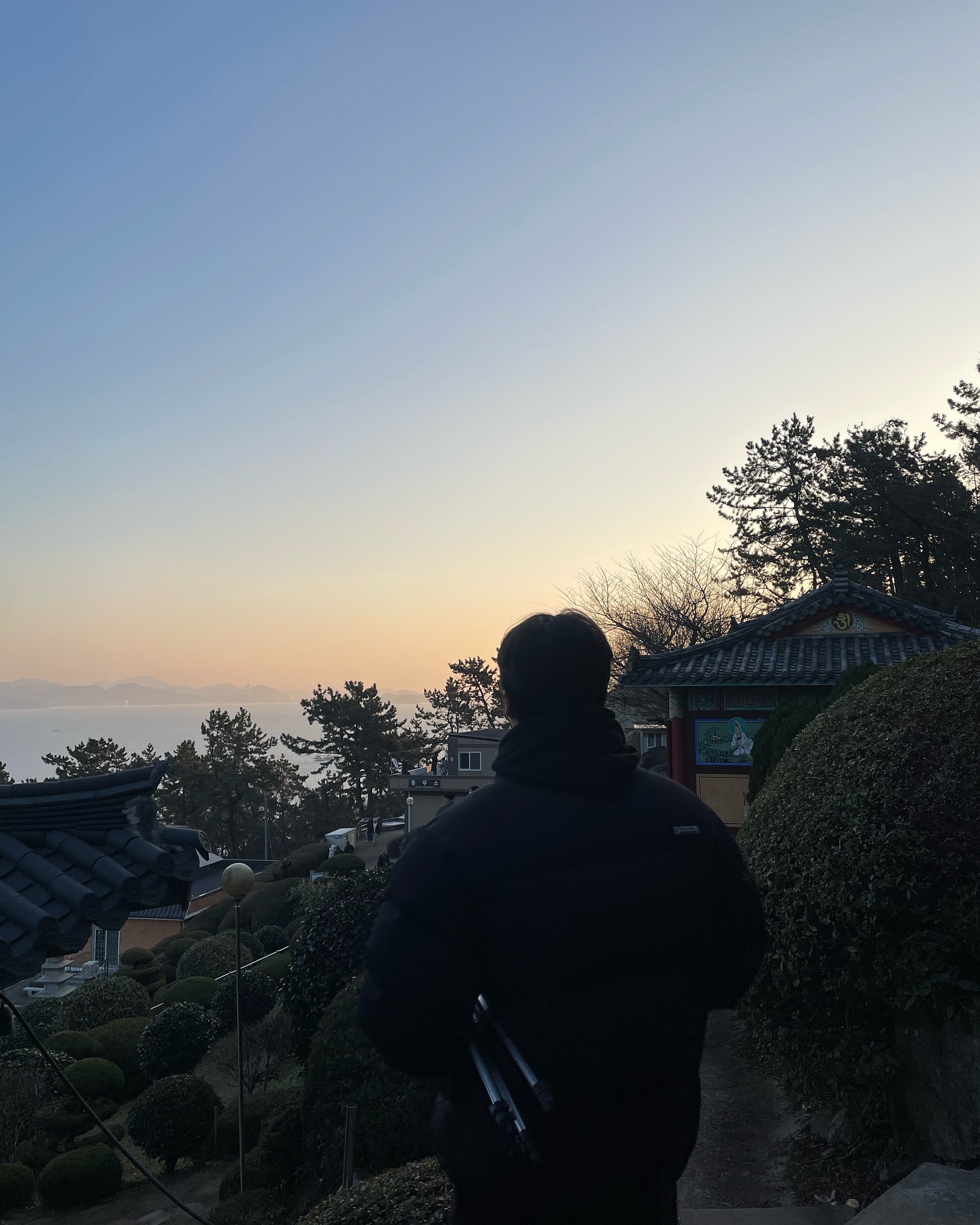 우리가 함께한 2023년
하루하루가 소중하고 즐거웠지 ? (맞제?)💚🐲💚
앞으로 한참은 함께 더 즐거워야할 우리의 하루들을 응원해보장
함께라 든든하고 늘 웃겨줘서 고마웡 내스끼야
2024년 복 많이받고 아푸디말장 😉😉