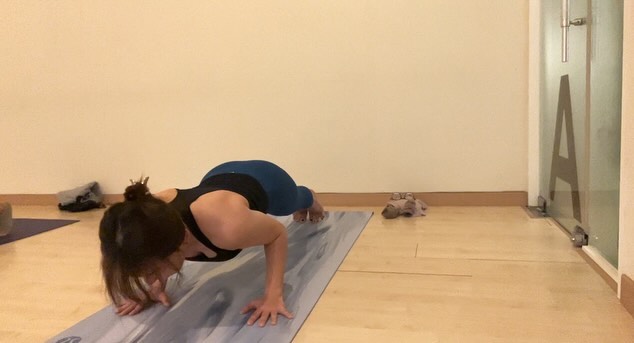 요가를 잘하기 위해서 하지말자.
잘하려고 애쓰는 마음이 나를 미워하게 만드는 요가는 하지 않기로해. 

#허리야미안해
#너는죄가없다 #요가