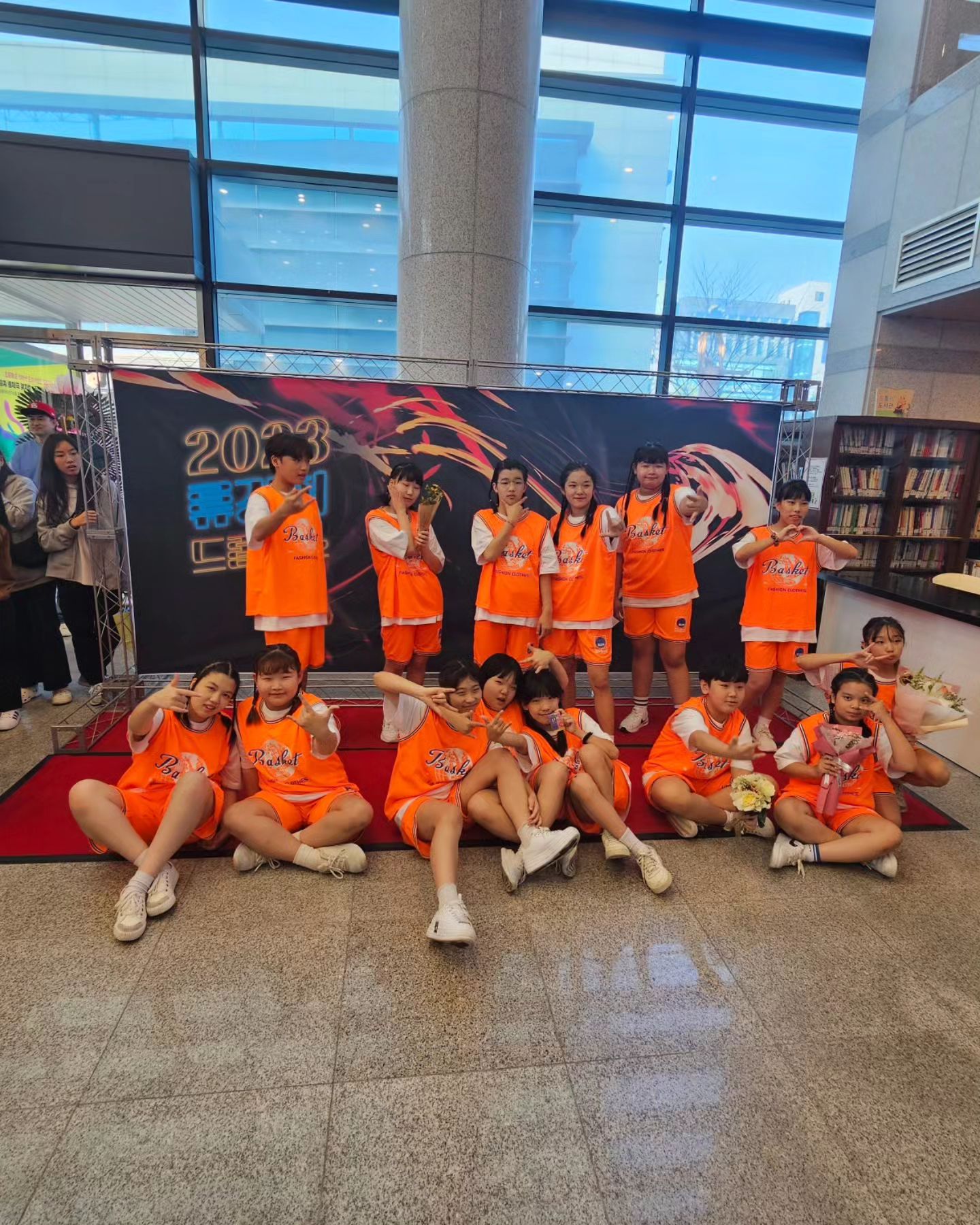 #2023 #류경희드림댄스정기공연
너무 멋찌고 감동이구😭😭
너무나 잘해따요❤️
쌤들도 아이들도 얼마나 고생했을찌‼️
감동 영상에다가...쌤들 공연에다가 
진짜 최고!!
내년을 기대하며👏👏👏