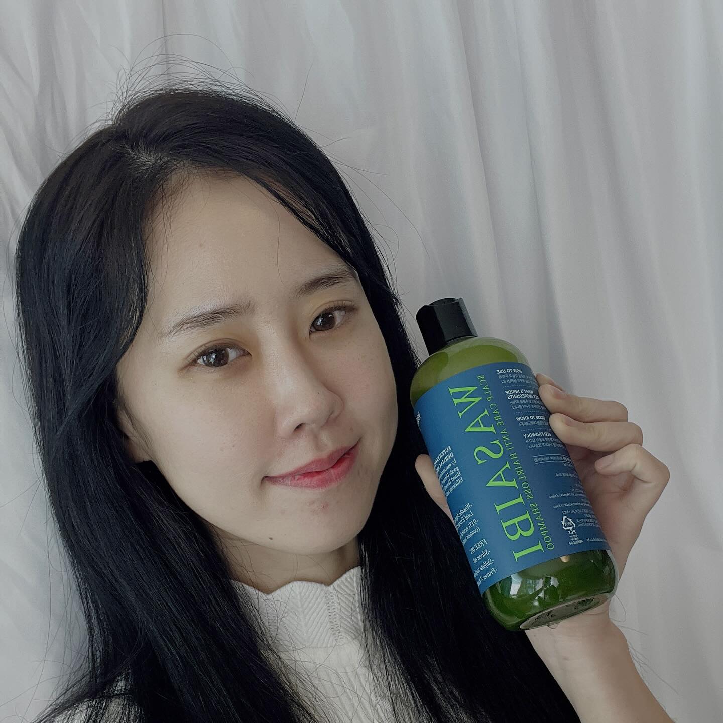 #협찬 와사비 랩/ 프리미엄 두피 &탈모 프리미엄 와사비 스칼프 케어 샴푸 
 고추냉이 추출물이 30% 들어 있다고 해서 비염이 있는 저는 코도 뚫리나 싶었는데 와사비향은 없어요 ㅋㅋㅋ 제형은 찐뜻한 찰진 촉감으로 두피케어하며 샴푸 하기 좋아요 거품도 잘 일어나구요 
와사비 추출물과 맥주추출물로 내 두피에 건강을 줘요 
머리 감고 말릴때 두피가 시원함 감이 너무 좋았어요 특허성분이 들어 있으니 꼭 써야 하네요 그리고 실리콘 free~~
그나저나 나는 모발이 많았던것 같은데 시간이 지나니 아니더라구요 ㅠㅠ 관리 꼭 필요 합니다 탈모 완화와 기능성이니 꼭 써보세요😃
#와사비랩 #와사비탈모샴푸 #와사비두피샴푸 #와사비스킬프케어샴푸 #탈모샴푸 #두피샴푸