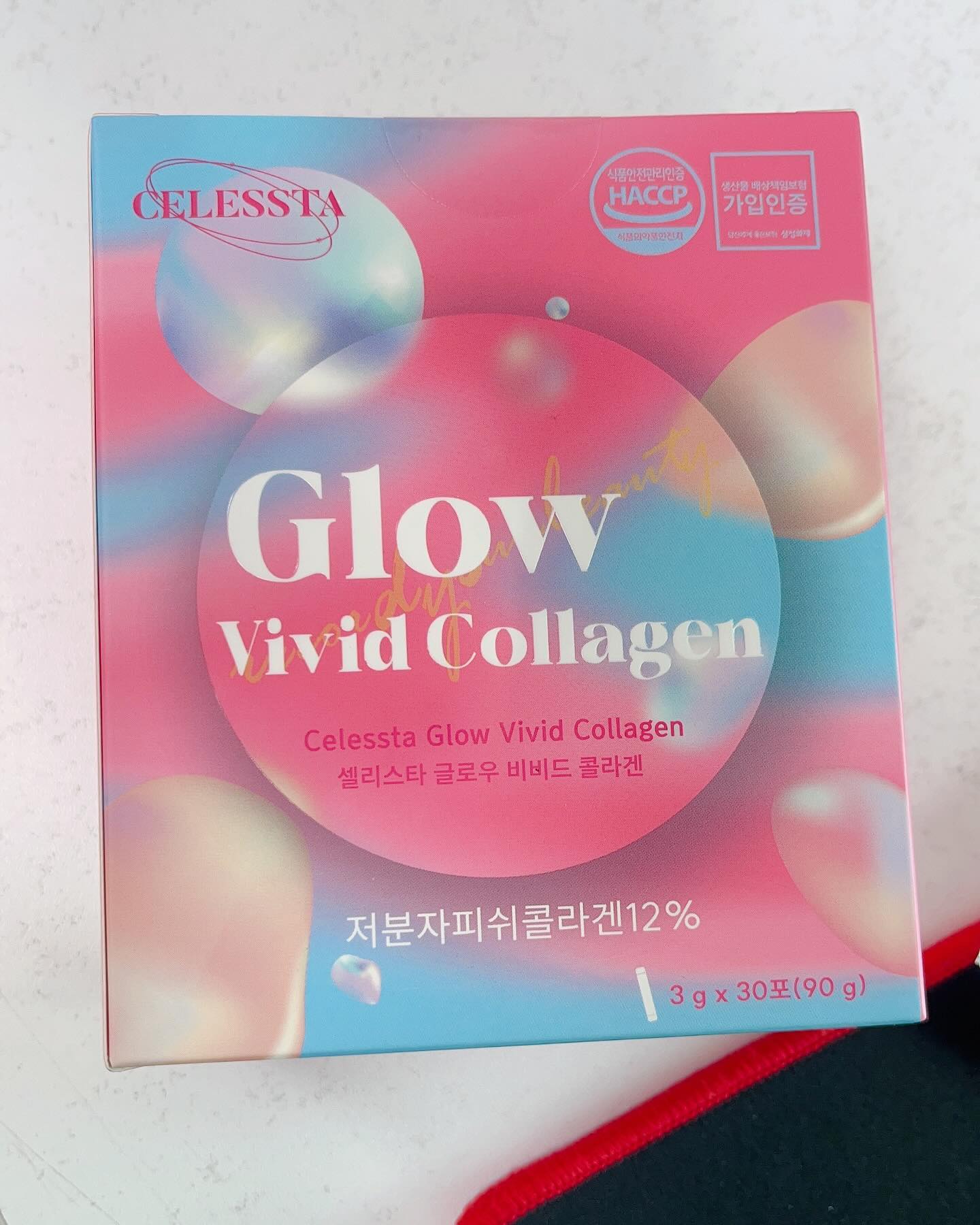 #협찬 #셀리스타 #글로우비비드콜라겐 

콜라겐을 먹으면 좋은점으로 노화및 급성 피부장벽 손상에 의해 유발되는 피부 진피 및 표피 층의 손상을 회복 혹은 보호하는 효능이 있어 콜라겐 펩타이드가 광노화 보호 또는 피부장벽 개선효능을 가지고 있다고 합니다.

#피부케어 에 좋은 체내 흡수력이 좋은 #저분자피쉬콜라겐 으로 #촉촉한피부 를 만들수 있다고 해요.

#피부미용 에도 좋은 셀리스타 콜라겐으로 새콤달콤한 맛 베리맛으로 간편하게 스틱형으로 되어있어 입안에 털어먹어도 좋고 물에 타먹어도 좋아 다양하게 먹기 편리한 방법으로 섭취할수 있어 저는 요거트나 샐러드에 같이 곁들어 먹어기도 하고 운동하면서 물과함께 타먹기에도 너무 좋았답니다.

하루에 한포씩으로 이동하면서도 가지고 다닐수 있고 먹기 편리한 #글로우비비드 콜라겐으로 #피부고민 이시라면 셀리스타 #콜라겐 추천합니다!

✿이런분들께 추천합니다.
흡수가 잘되는 콜라겐을 찾으시는 분
피부가 푸석하다고 느끼시는 분
생기있는 피부를 가지고 싶으신 분
피부 밸런스가 고민이신 분
피부건강을 집중적으로 관리하고 싶으신 분

링크: https://smartstore.naver.com/jmz/products/9988384395