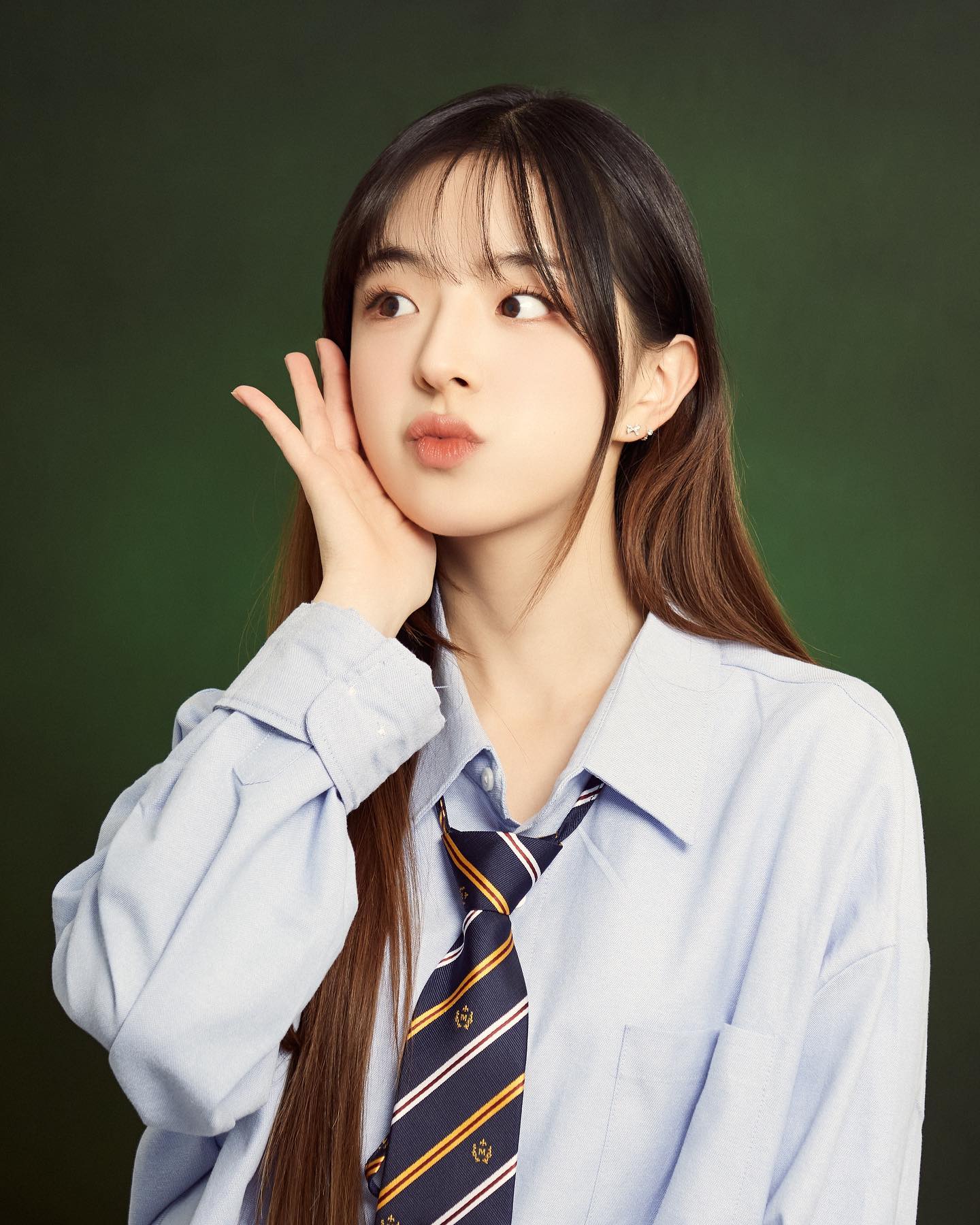 🤓💚
⠀⠀⠀⠀
청록관만의 하이틴 소품과 패키지 넘 귀여워용🥹🎧
칭찬 감옥에 가둬주시는 작가님과 ˃̵͈̑ᴗ˂̵͈̑💚