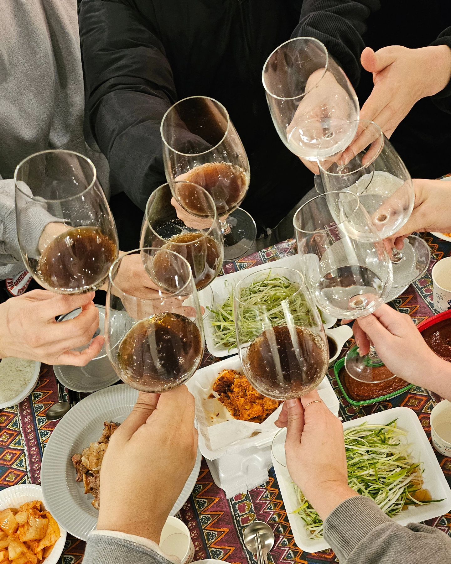 좋은사람들과 좋은시간💖
2024년에는 다들 더 좋은일만
가득하고 더 행복하길 바라며..✨️
.
.
.
공간대여 : _youroof

#유어루프 #신림파티룸 #신림공간대여 #서울바베큐루프탑 #서울루프탑파티룸 #신림동파티룸 #관악구파티룸 #신년회 #일상스타그램 #💖 #여행온기분