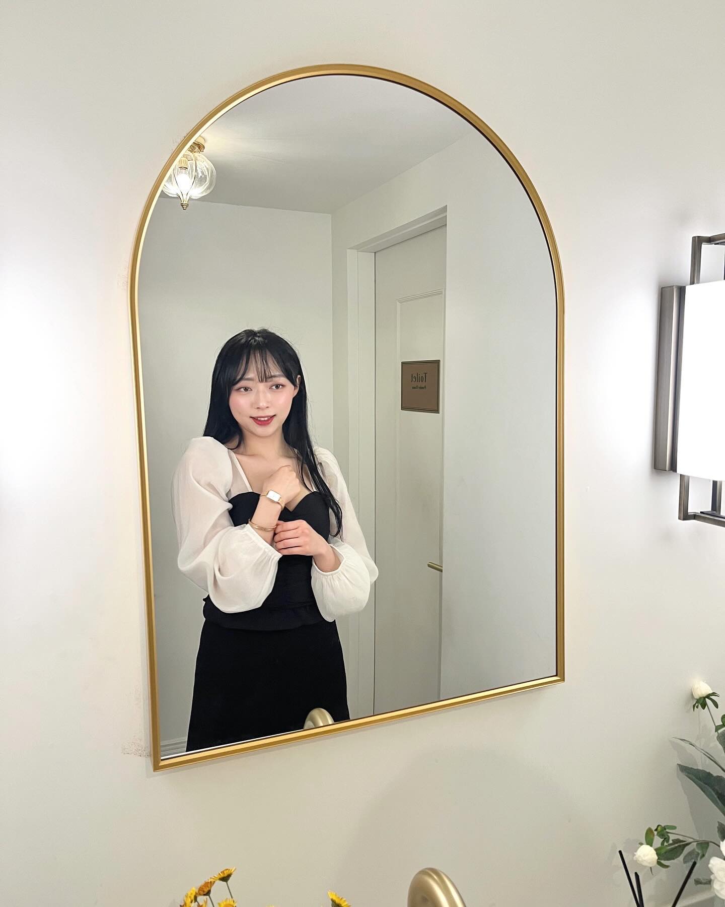 #광고 🍒

이번 연말, 사랑하는 사람에게 선물할 쥬얼리
danielwellington 💛

✨시계_ Quadro Pressed Melrose (로즈골드)
✨팔찌_Elan Bracelet Rose Gold
(로즈 골드 / S)

#데일리룩 의 완성은 #다니엘웰링턴 #Dwinkorea

좋은 악세사리는 사람을 더 빛나게 해주잖아요💓

당신의 빛나는 마음을 전해줄,
사랑하는 사람을 더 빛내줄 다니엘웰링턴💐

#시계추천 #팔찌추천 #악세사리선물 #악세사리쇼핑몰 #쥬얼리브랜드 #danielwellington #danielwellingtonwatch