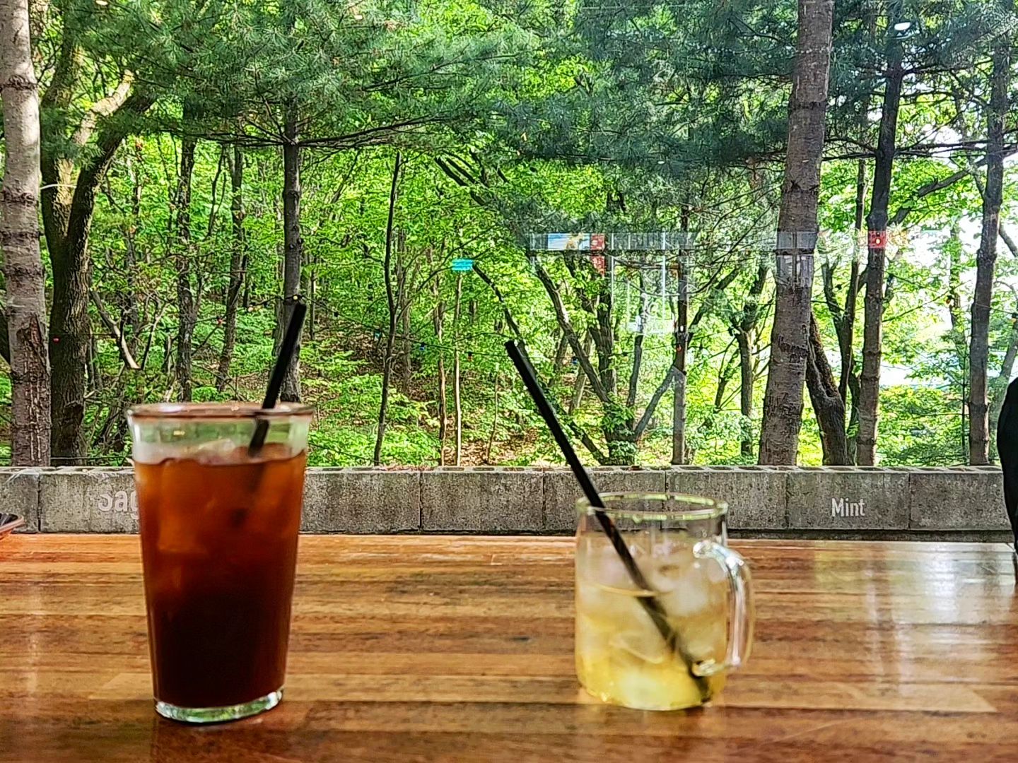 나는 맛있는 사과쥬스🍎
가라밍🙉😆

#커피팩토리
