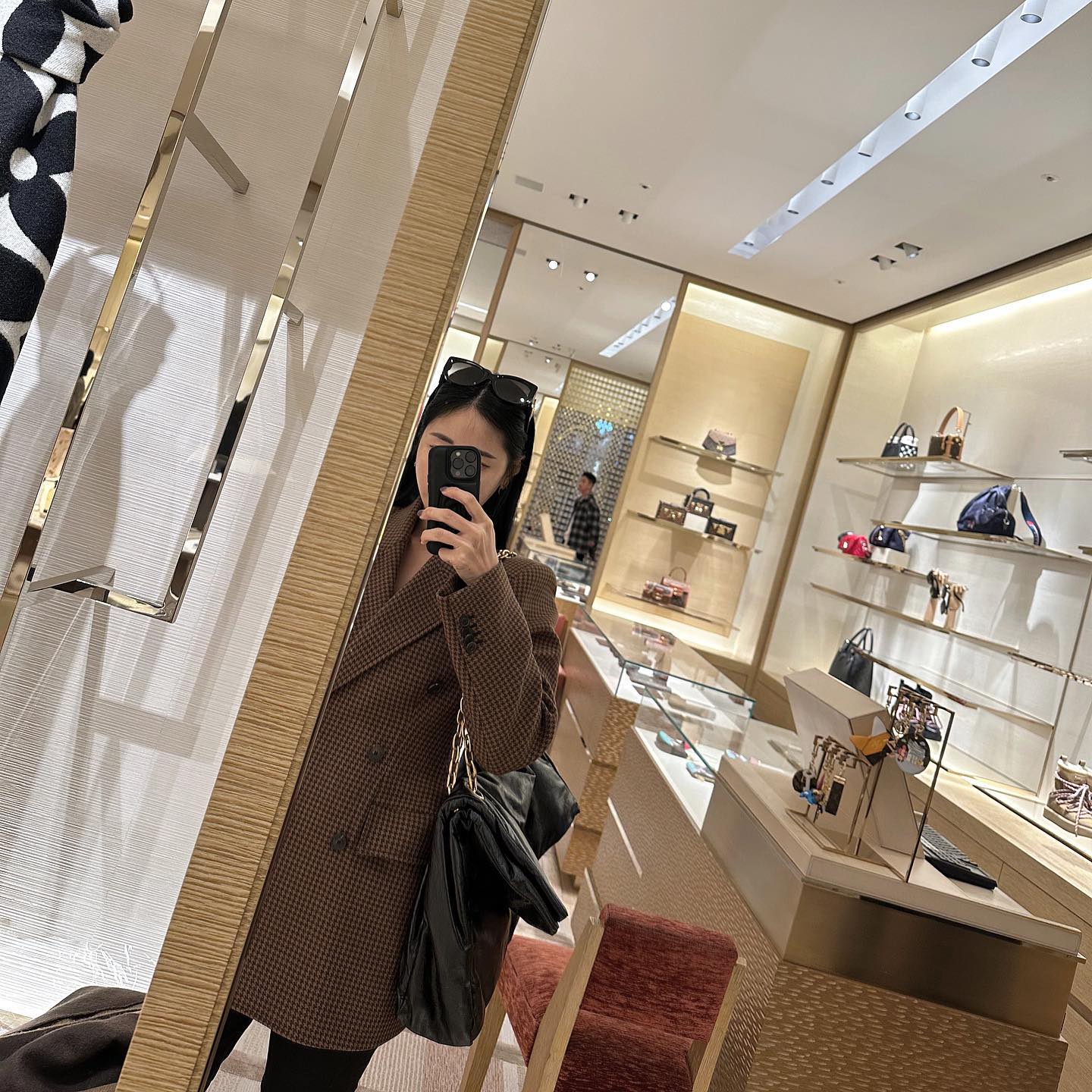 1. 나야나..ㅋ
2. 닉앤니콜 화이팅💘
3. 3일의 휴가 화이팅🫰🏻
4. 쇼박스 화이팅🥳
5. 방돈식당 대박나세여👏🏻
6. 루이비통 홀리데이🎁
7. 지호맘의 선물🥰
8. 소셜라우더X쏘우🎃
9. 크리스마스🎄
10. 30년지기의 결혼+엄마의 축사..🫶❤️(감동)

요즘 기록⏰..
연말이라 그런가 일도 많고 약속도 많고 정신이 없는 매일을 보내고 있어요🥹
아 벌써 또 워료일이ᄂᆞ11..

#일상기록