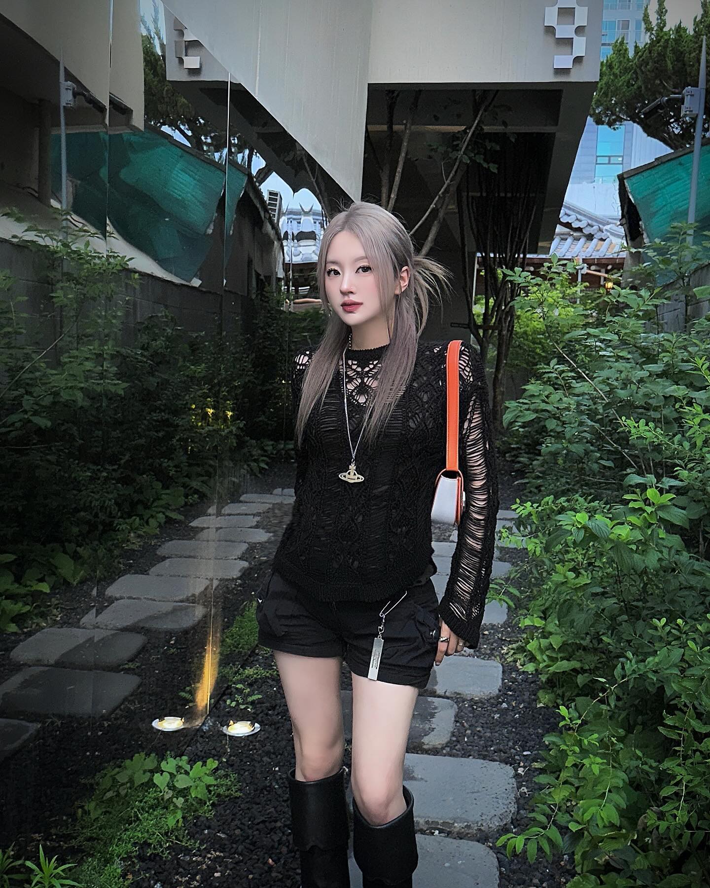 모기 오만상 뜯겨뿌 .. 🐈‍⬛