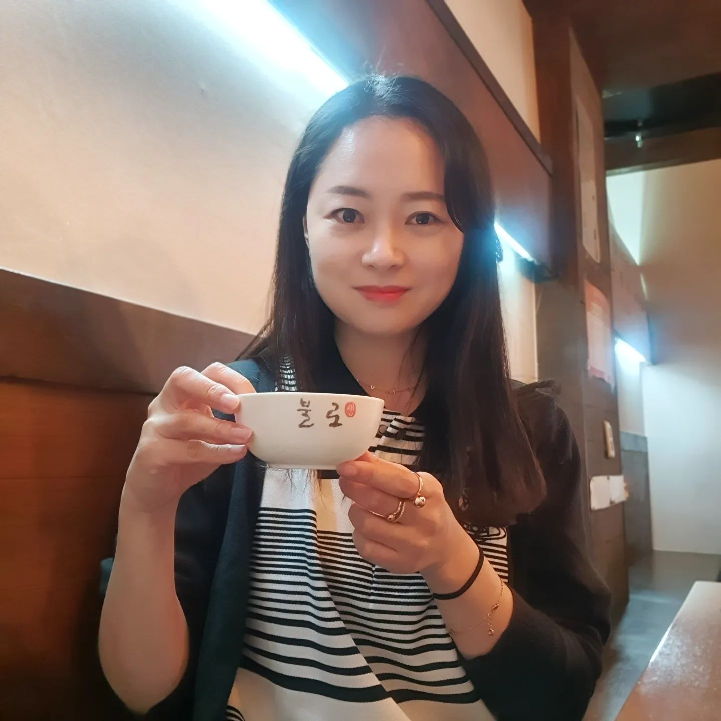 💛
그녀와 낮술!!
칼국수에 해물파전에 막걸리는 진리지
.
.
#조조칼국수 #막걸리한잔