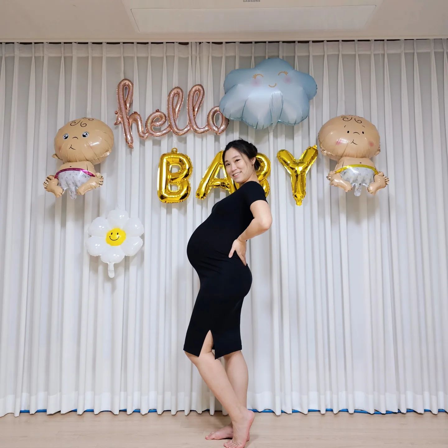 #베이비샤워
#임산부일상

수업 끝나구 집에 왔더니 남표니가 땀 뻘뻘 흘리며 준비해 놓은 베이비샤워👶👶🩷🩵

다정하고 사진 잘 찍는 쁨버지 덕분에 쁨쁨이들 뱃속에 있는 사진들도 하나하나 차곡차곡 쌓여가는 중👨‍👩‍👧‍👦

배가 넘 무거워서 쬠만 걸어도 뭉치고, 밤에는 등도 허리도 어깨도 아파서 제대로 못자고, 좀만 먹어도 속이 뒤집히지만🫠🥹 
그래도 지나고나면 행복한 순간들로 기억될 것 같당🥰 
소중한 하루하루 즐기면서 버텨보쟝🫶

#슬기로운임신생활
#쁨쁨즈맘