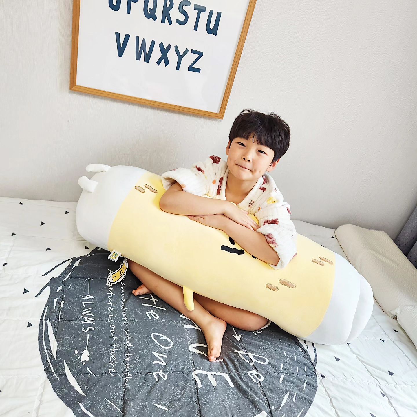 #협찬

아직도 혼자자는게 무서운 10짤아들~
오뎅할아버지와 함께한 뒤로 혼자 꿀잠자는중이예요
꼬~옥 껴안고 이리뒹굴 저리뒹굴하다보면 쿠울쿨~
중요한건 꺼지지 않는 솜!!이죠~
복원력 최고!! 오뎅할아버지~ 굿굿!
말랑말랑 폭신폭신 쪼물딱쪼물딱 모찌쿠션~
너무 좋아요♡

https://smartstore.naver.com/mrdori_studio/products/9458885273

colley.kr

#미스터도리 #바디필로우 #캐릭터바디필로우 #롱바디쿠션 #캐릭터인형 #바디필로우쿠션 #모찌쿠션