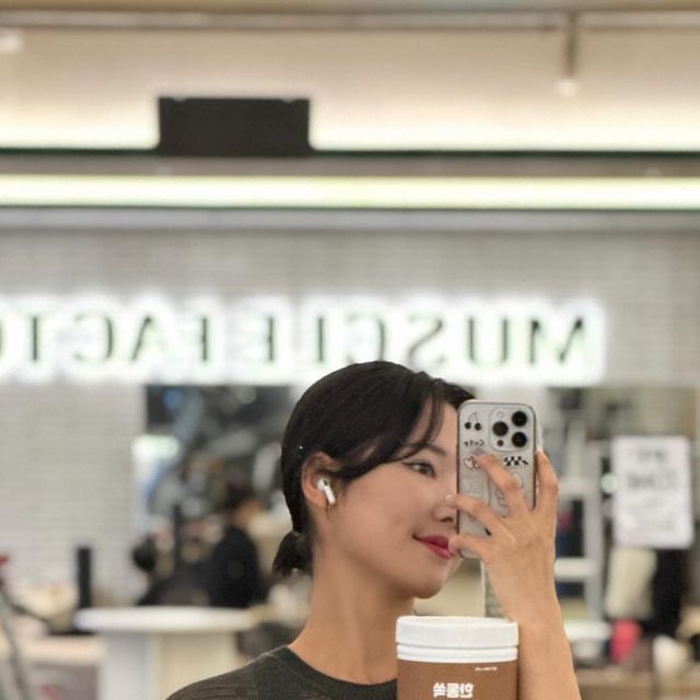 수잔시운동기록💪🏽|바디프로필준비, 헬스n러닝| on Instagram: "#협찬 #오운완 2023.10.28. 초등학교 동창 모임 몇년만인지 다들 여기저기 흩어져서 보기 어려운데 몇달 전 약속 드디어 만나기