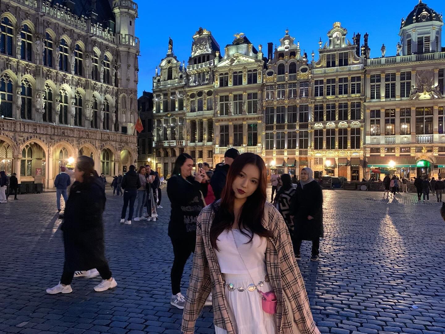 너무 예뻐서 화나는 그랑플라스 야경 ㅋ🇧🇪
#brussels #grandplace #belguim #galet