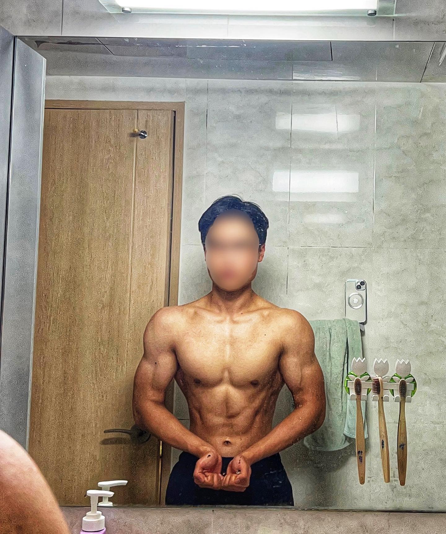 여전할 것인가 역전할 것인가
#05년생 #피지크 #보디빌딩
