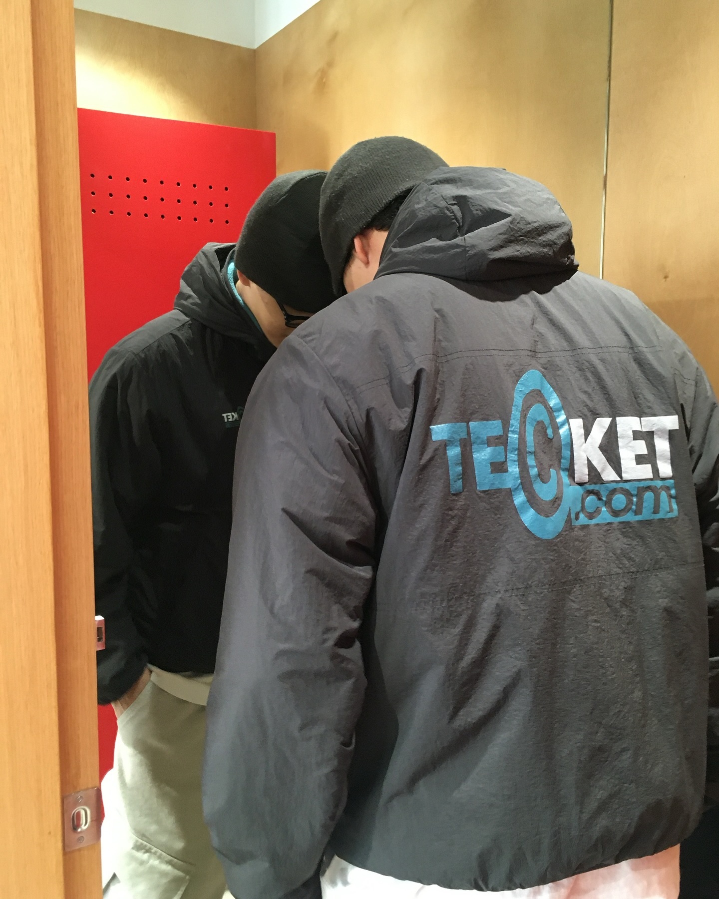 테켓 사랑해요
.
.
.
#teket
