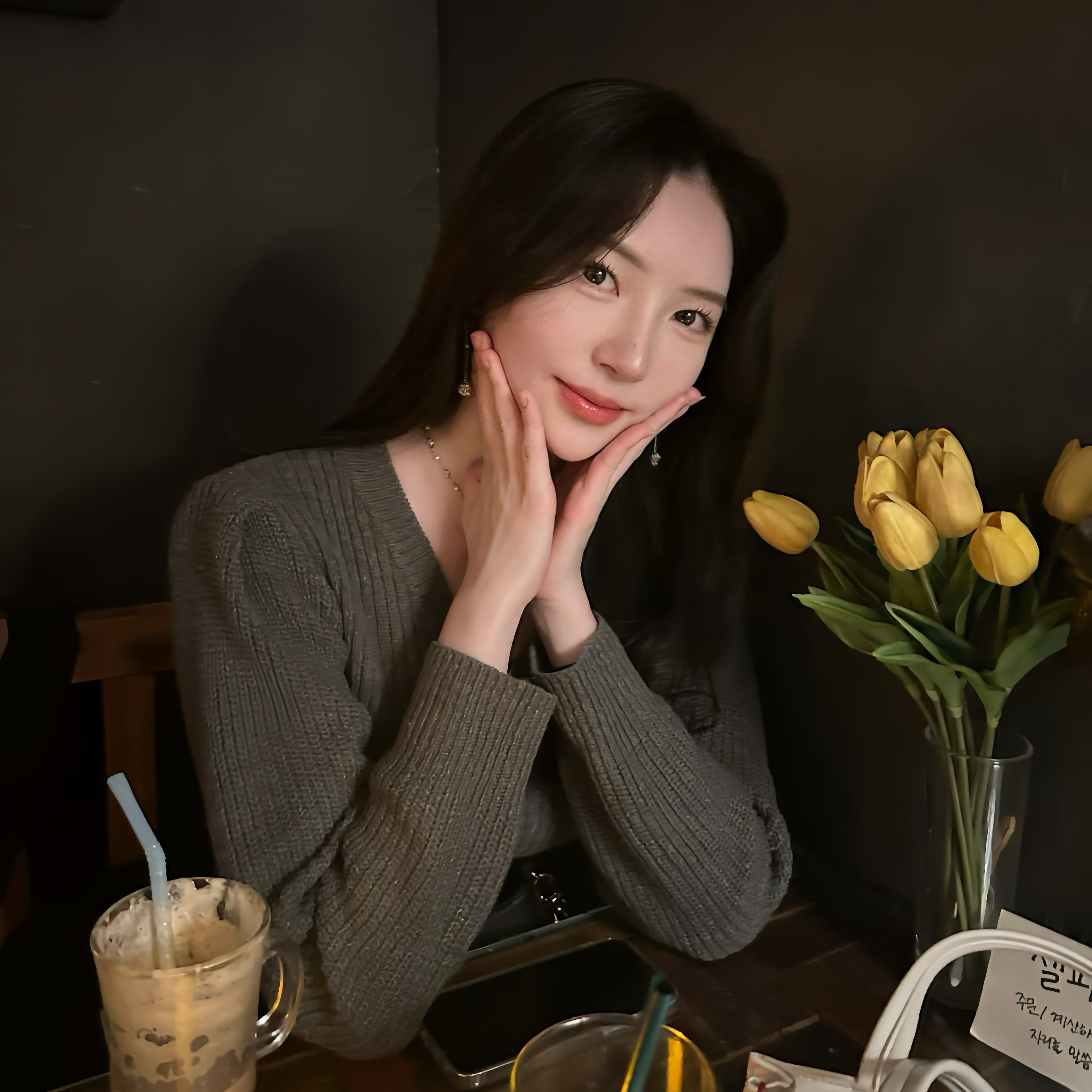 초롱초롱 눈빛 발사👀🔫