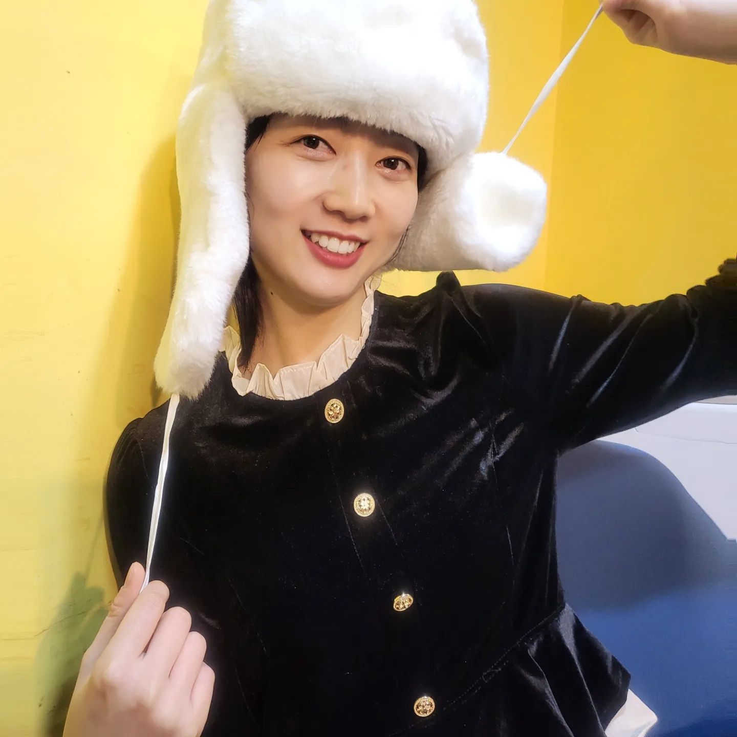 .
러시아 군모 ~👲
영하14도에 걸맞는 모자 🎩👒🧢
목도리 & 장갑 & 모자
꽁꽁 싸매고 감기조심 !!!
.
.
.
#reels #global #reelsinstagram
#kpop #coffee #lifestyle #music
#movie #digtal #fashion #kbeauty