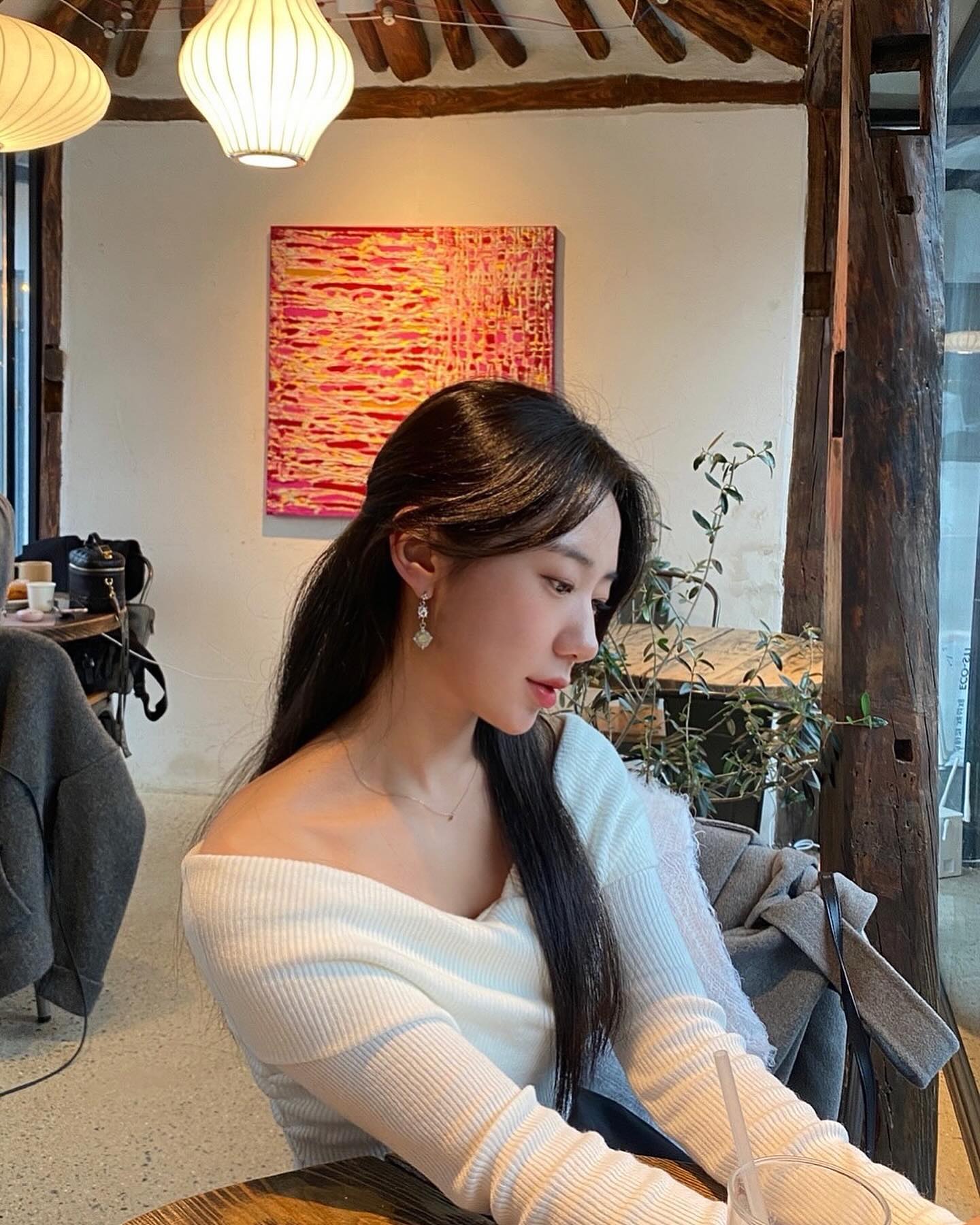 오래된 친구들을 만나면 열심히 잘 살고싶은 마음이 든다...
하지만 다음날이면 맨날 놀고 먹고싶은데 어떡하지😙🎶