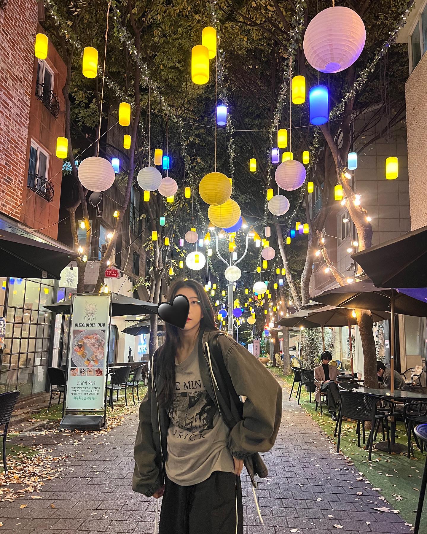옷이라도 이뿌게 입을껄..;; 폐인룩..

🩶🖤🩶🖤
.
.
.
.
.
.
.
.
.
.
.
.
.
.
.
.
.
.
.
.
.
.
.
.
.
.
.
.
#죽전 #죽전카페거리 #죽전카페거리에서 #보정동 #용인시보정동 #카페거리 #카페거리원탑 #보정동카페거리 #패션 #일상 #죽전동 #좋아요반사 #선팔 #맞팔 #선팔하면맞팔 #카페거리샷 #폐인룩 #캐주얼 #캐주얼룩 #돈부리 #수플레팬케이크