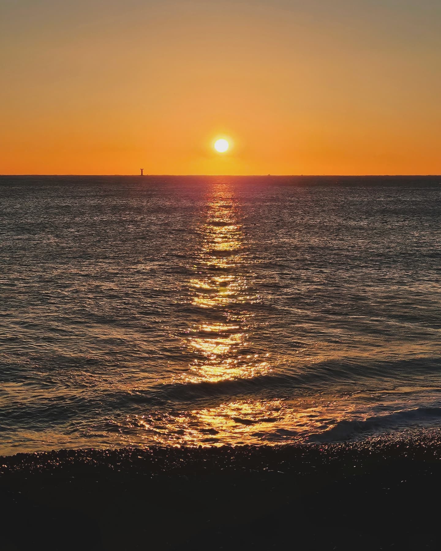 2025년 해돋이🌞🌅
아보하 ETC💛 모두 무탈한 한 해가 되길!🙏
올해도 야무지게 소원 빌었당🧞‍♂️

풍자 또간집 하동식당은 웨이팅이 넘 길어서
명촌 국밥집ㄱㄱ