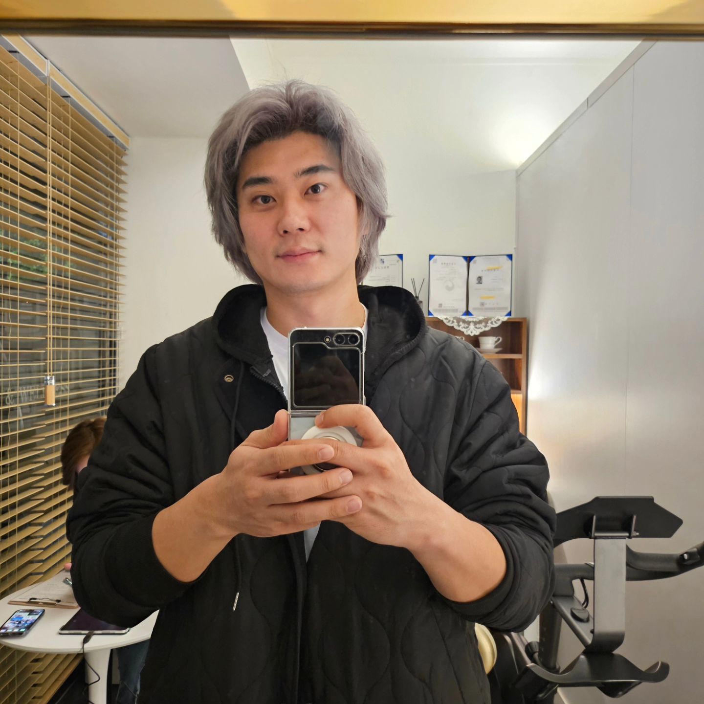 # 협찬

두피 스케일링으로 힐링하러 방문한

개포동피부관리 미리미뷰티앤웰니스
두피 스케일링 리뷰
​
사실 두피 스케일링을 꼭 받아야 하나?
생각하다가
막상 받고 나니까

피부도 끌어올려주고 색감도 좋아져서
너무 맘에 드는 것!?

다음에는 승모근 관리도 받으러 와야지~~

#개포동 #피부관리 #토탈뷰티샵 #미리미뷰티앤웰니스 #피부관리 #승모근 #승모관리 #두피 #기름 #모공 #각질 #깔끔
