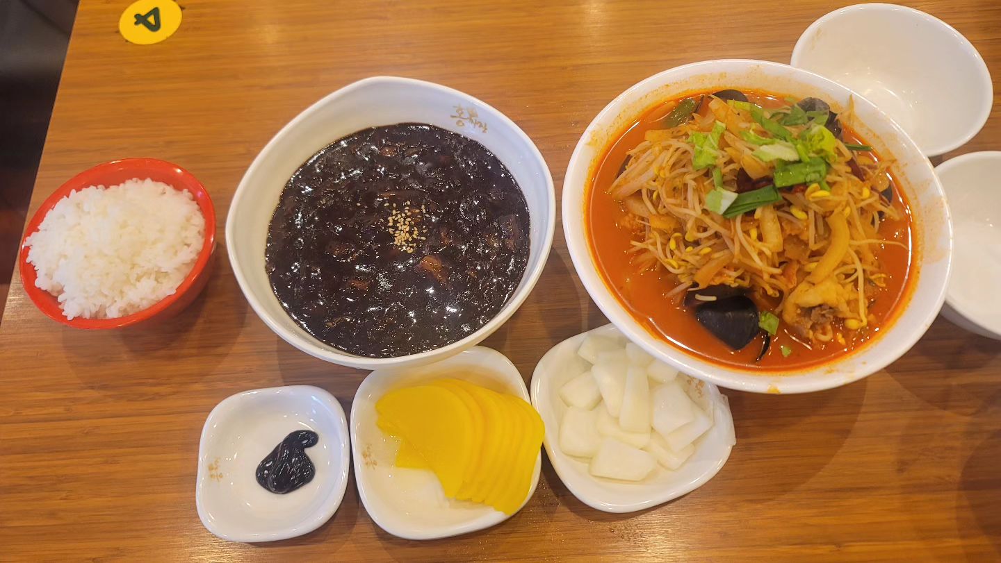 #짜장면 #차돌짬뽕 #밥 은 말아먹어야 겠쥬ㅋ#먹스타그램🐷 #맛스타그램😋