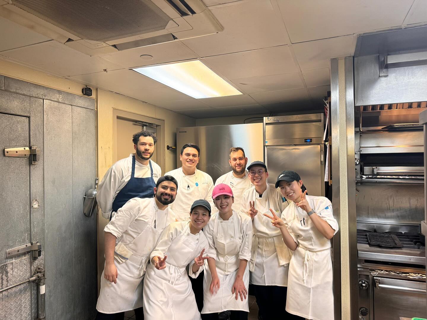 Thank you all so much. I’ll never forget the memories of working here. I learned a lot of things!!

I was so lucky to meet the best chefs and my colleagues. It was my first time working, so I was clumsy at times, but I appreciated everyone’s kindness! I had a lot of fun and fun working ☺️

I have a lot to say, but I’ll stop here. Thank you so much. See you next time! ;)

최고의 동료들과 함께 일할 수 있어 행복했어 
다들 너무 고마웠어요 사랑해 🥰

barbouludny