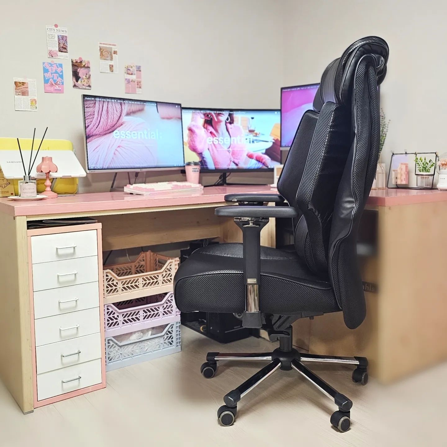 #협찬

제 인생의자 추천해드려요!!
바로 #EX퍼니처 카본체어 TYPE-7 PRO !!💺

의자가 불편하면 하루에 몇시간씩 일하는데
집중도 잘 안되고 불편한데
지금까지 써본 #게이밍의자 중에서 가장
폭신하고 편하고 삶의 질을 높여줬다면서!!

일단 다른 의자들은 보통 2~3개정도인데
✔️XS, S, M, L, XL까지
5가지 사이즈가 있어서 내 신장별 
아니면 개인취향에 맞춰서 의자
선택 가능하고요!

컬러는 블랙, 아이보리,네이비 있는데
저는 블랙 컬러 선택!!🖤

저는 항상 아빠다리(양반다리)로 앉아서
넓고 폭신한 의자가 필요했는데
EX퍼니처 카본체어 TYPE-7 PRO 
XL사이즈 딱이더라구요!

거기에 유일하게 신형은
✔️4D팔걸이라서 양반다리 걸리는것도 없고
상하, 앞뒤, 좌우, 대각선까지 
4가지 방향으로 조절 가능해요!!

그리고 EX퍼니처 국내 공장에서
직접 생산하고 모든 과정을 직접 관리GKAUSTJ
프리미엄 럭킹 REX II 사용해서 만들었다고 해서
더 믿음가고 써보니까 완전 튼튼하다요!🪄

EX퍼니처 카본체어 TYPE-7 PRO
왜 다들 인생의자라고 하는지 알겠다면서
진짜 편하고 기능도 좋고
한번 앉아보시면 아실거에요 ㅎㅎ

🪧더 자세한 정보는
인터넷에서  EX퍼니처 검색해보시거나
exfurniture0701 클릭하셔서 
카본체어TYPE-7PRO
알아보세요!!

#컴퓨터의자 #PC방의자 #책상의자 #사무실의자 #사무용의자 #의자추천 #의자 #인테리어 #오늘의집 #우리집 #내방