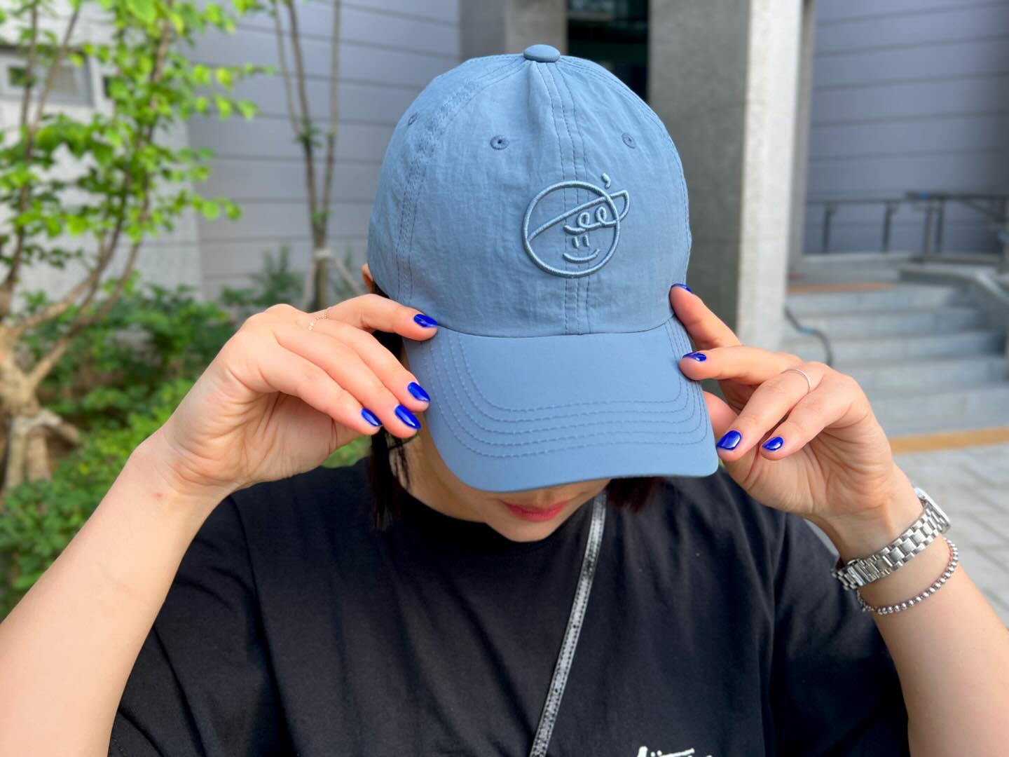 제품협찬
.
.
깔끔한 #여자볼캡 은 #돈포겟미 벌써 몇개째인지🤗
여름에 가볍게 쓰기 조좋은 #데님볼캡
핏도 예쁘고 소재가 바스락거려 딱 좋아요😎
.
.
#여성볼캡 #볼캡브랜드 #돈포겟미볼캡
#연예인볼캡 #볼캡추천 #여름볼캡 #데님모자
#패션인플루언서 #패션블로거
#하트와몬트 #블로그협찬