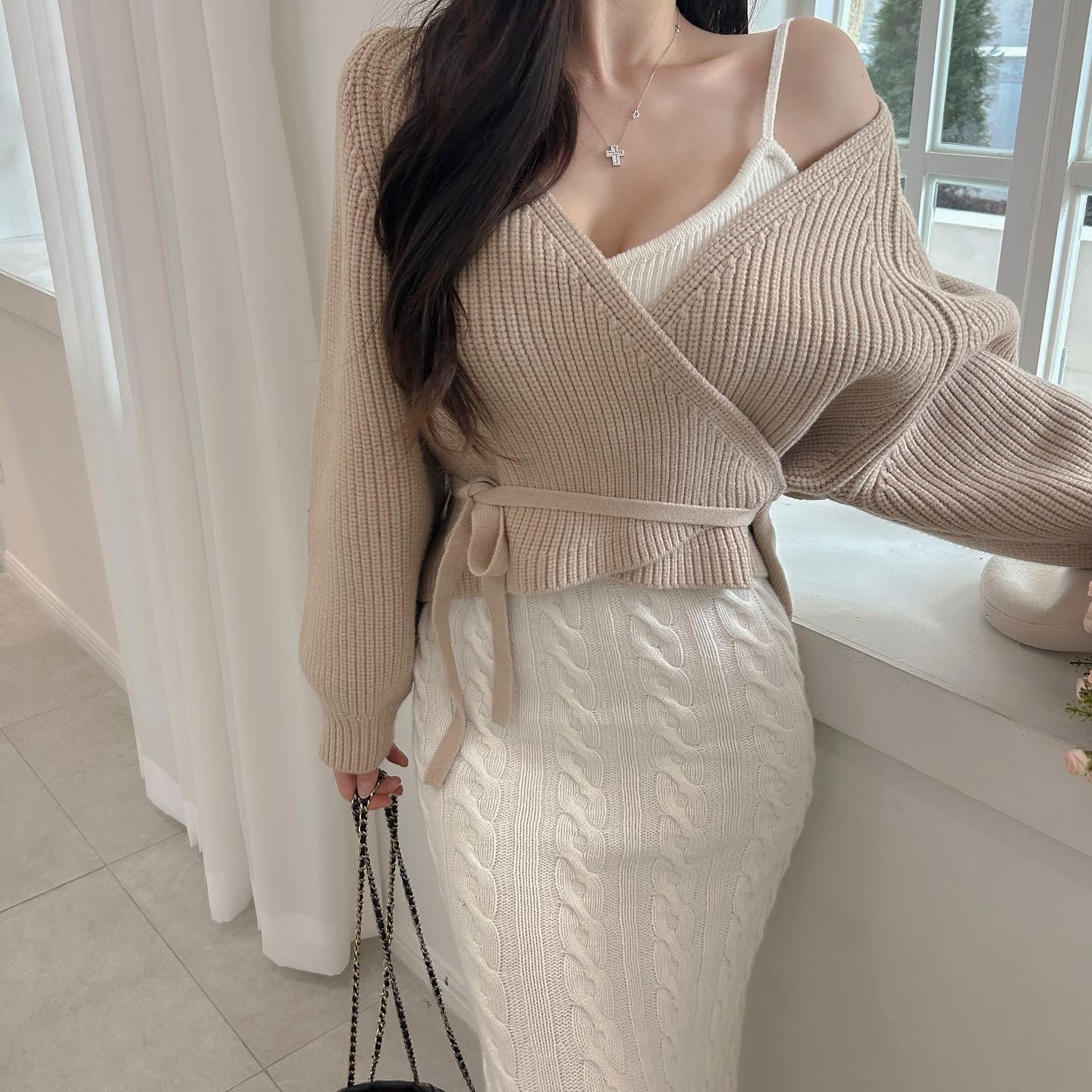 _
오늘 #new 🧸
셔츠 나시 어디든 걸치기 좋아용
✔️니트나시스커트투피스
✔️루즈핏랩가디건
