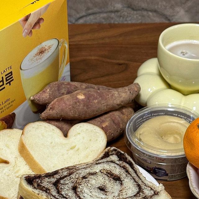 🏠👨🏻‍🍳아그요리 on Instagram: "#광고 [한국맥널티]아이브루 고구마라떼🍠☕️ 한국맥널티에서 나온 달콤한 100% 국산 고구마로 만든 아이브루 고구마라떼인데요, 저는 맛있는 하트빵과