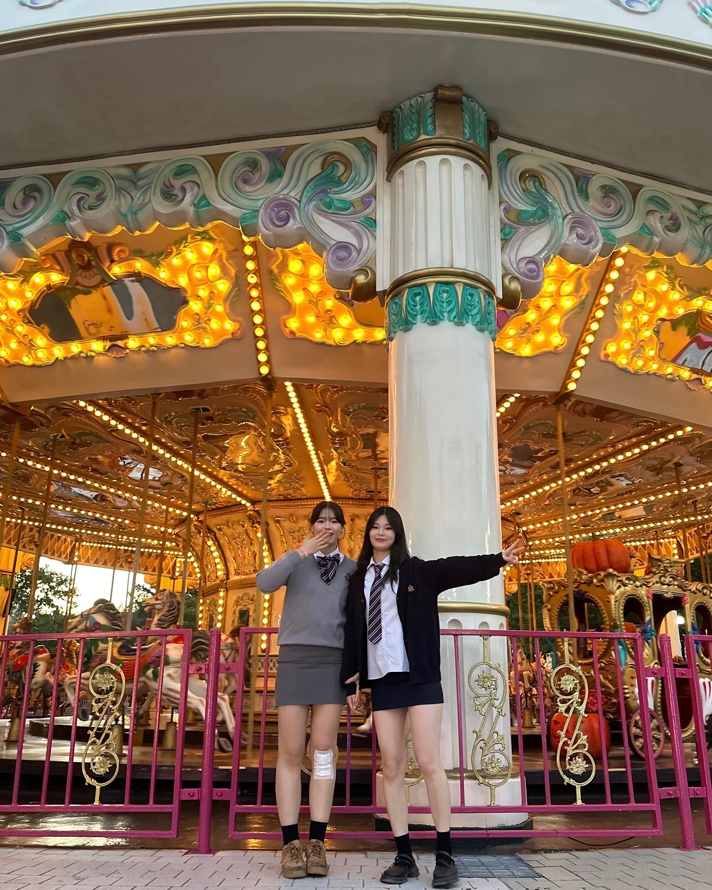 밍떠핑 교복입고 놀이공원 소원성취🎡🎠🪩