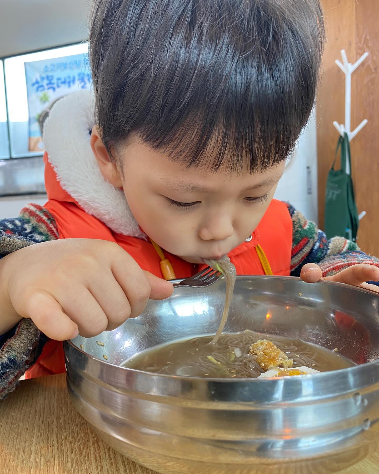 이 구역의 먹방은 나야 나 🥢