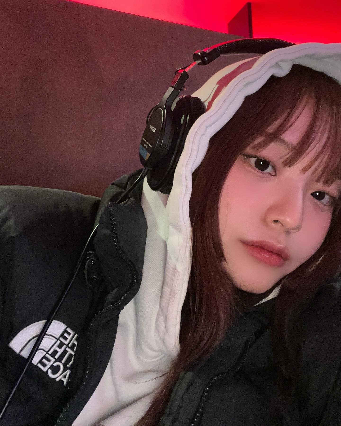 노래만 들었을 뿐인데 3시간 뚝 딱.. 
Lp 참 매력적이다🫀🫀