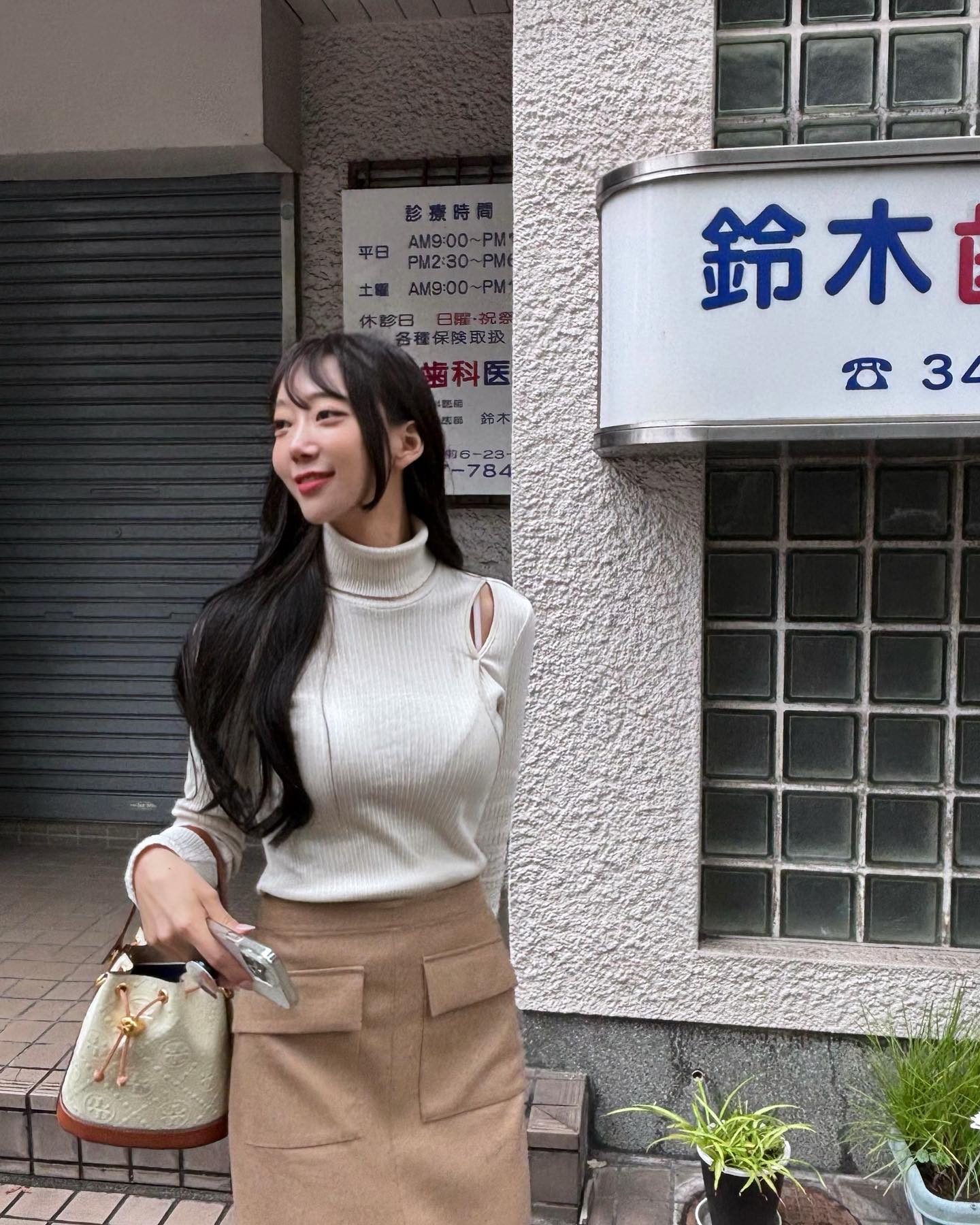 🇯🇵 Day 1

나의 첫 해외여행 🤍 어댑터도 반대로 가져가고(ㅋㅋㅋ) 감기 때문에 컨디션도 안좋았지만.. 그것마저도 너무 행복하고 재밌었다! 첫 여행을 함께 해준 _yell2 고마와 ㅎㅎ 우리 여행 스타일 진짜 잘 맞는 것 같아 어쩜 이래? ㅎㅎㅎ 3월 계획도 알차게 세워보쟈구 🤓