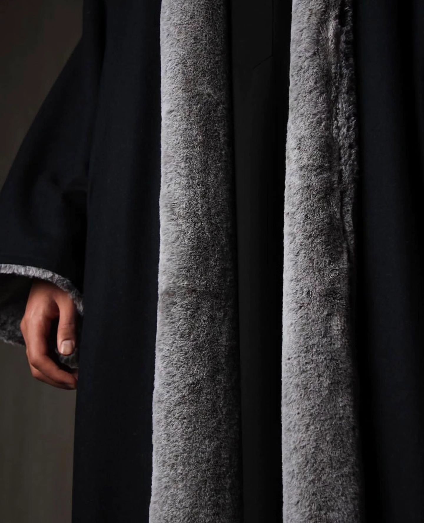 فروه سدو فاخره اصنع التاريخ بفروتك

Luxury Sadu fur, make history
with your fur

خصم يصل الى 40%100 لفتره محدوده

Discount up to 40%100 for a limited period

#farwa #موديلز #فروه #فروات #فاشن_الرياض #فاشنيستا #فاشن #fashionblogger #fashionista #fashion