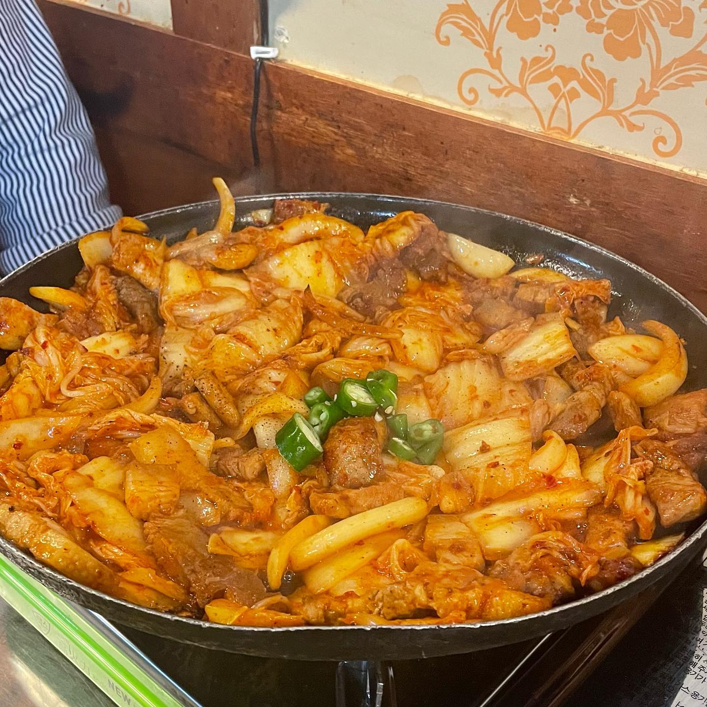 오랜만에 정통집 

#둔신동맛집
#대전맛집
#돼지김치구이
#정통집