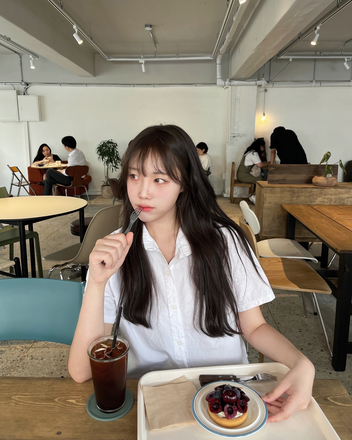 염색했는데 ..... 아무도 모름 ...