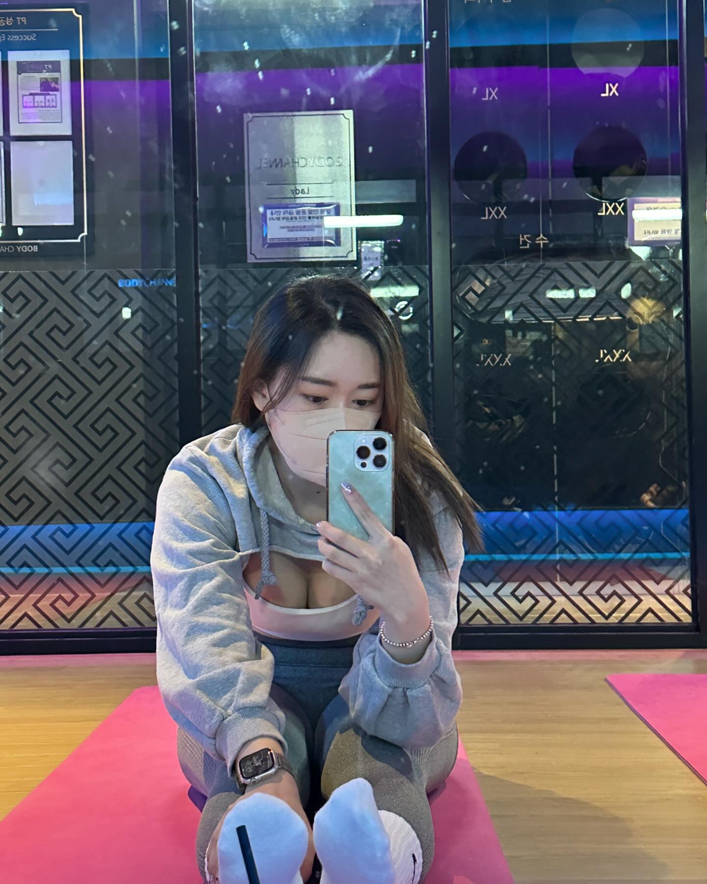 이제 슬슬 다시 운동을 나가도 될 것 같은데애~~~
히히 먹보타임 끝이다 이제😉

다시 운동 열심히💪🏻