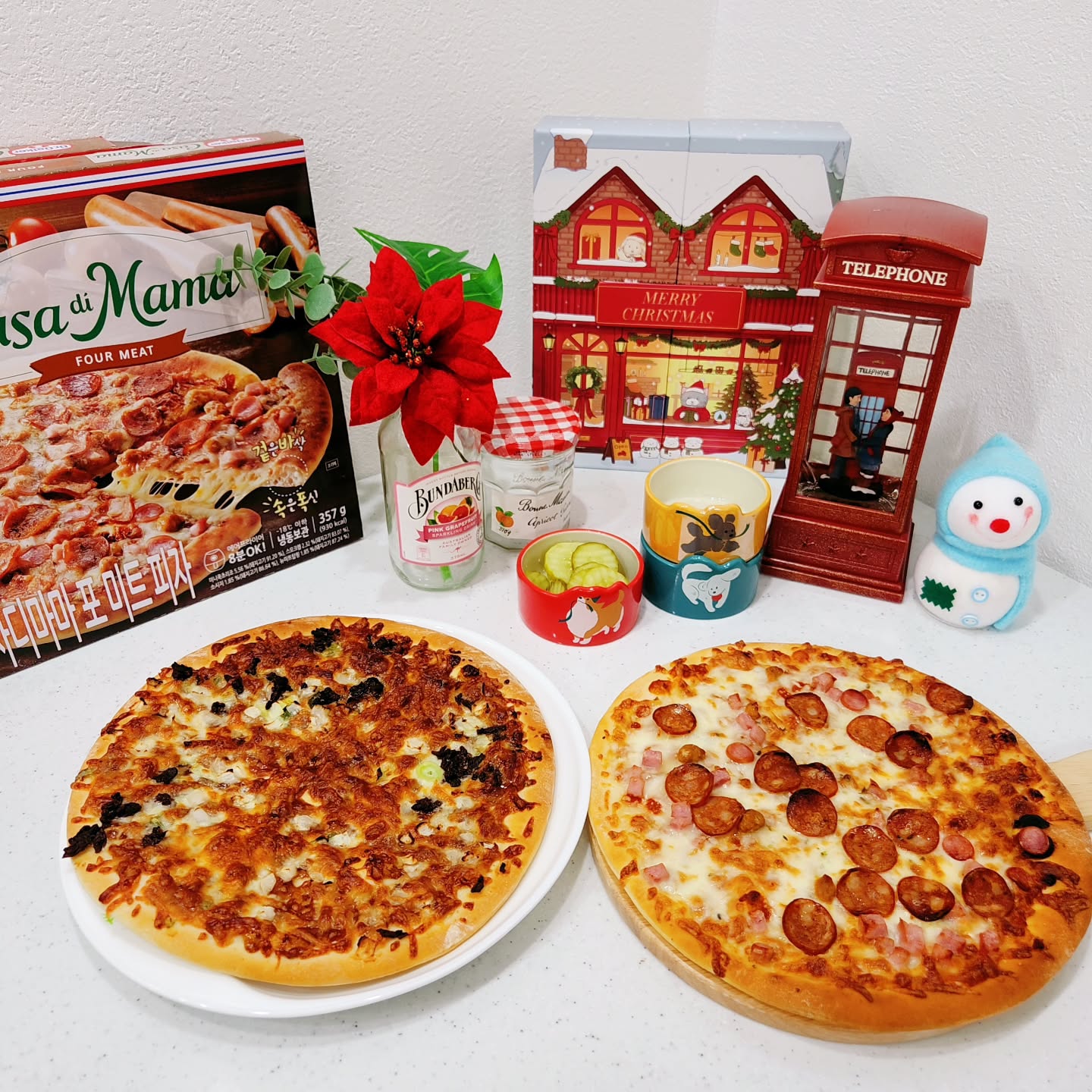 #협찬 🍕까사디마마 포 미트피자/포 치즈피자/불고기피자

까사디마마 이탈리아식 맛도리 피자 같이 먹어보아요~
치즈쭉~~늘어 나고 조리법 간편쓰
도우 속은 폭신하면서 겉은 바삭하고 토핑이 푸짐하게 들어 있어서 대 만족 

맛있어서 인님들 냉동실 쟁길템으로 추천해요
드셔보세요~ 

크리스마스때 피자 배달시키면 느리니까
맛도 가성비도 잡은 까사디마마 피자로
파뤼~하자구요 

🍕 dr.oetker_kr

#냉동피자 #피자 #오늘뭐먹지 #간편식 #간식 #피맥 #까사디마마 #홈파티 #브런치 #저녁메뉴
#맛도리 #크리스마스 #맛있다그램