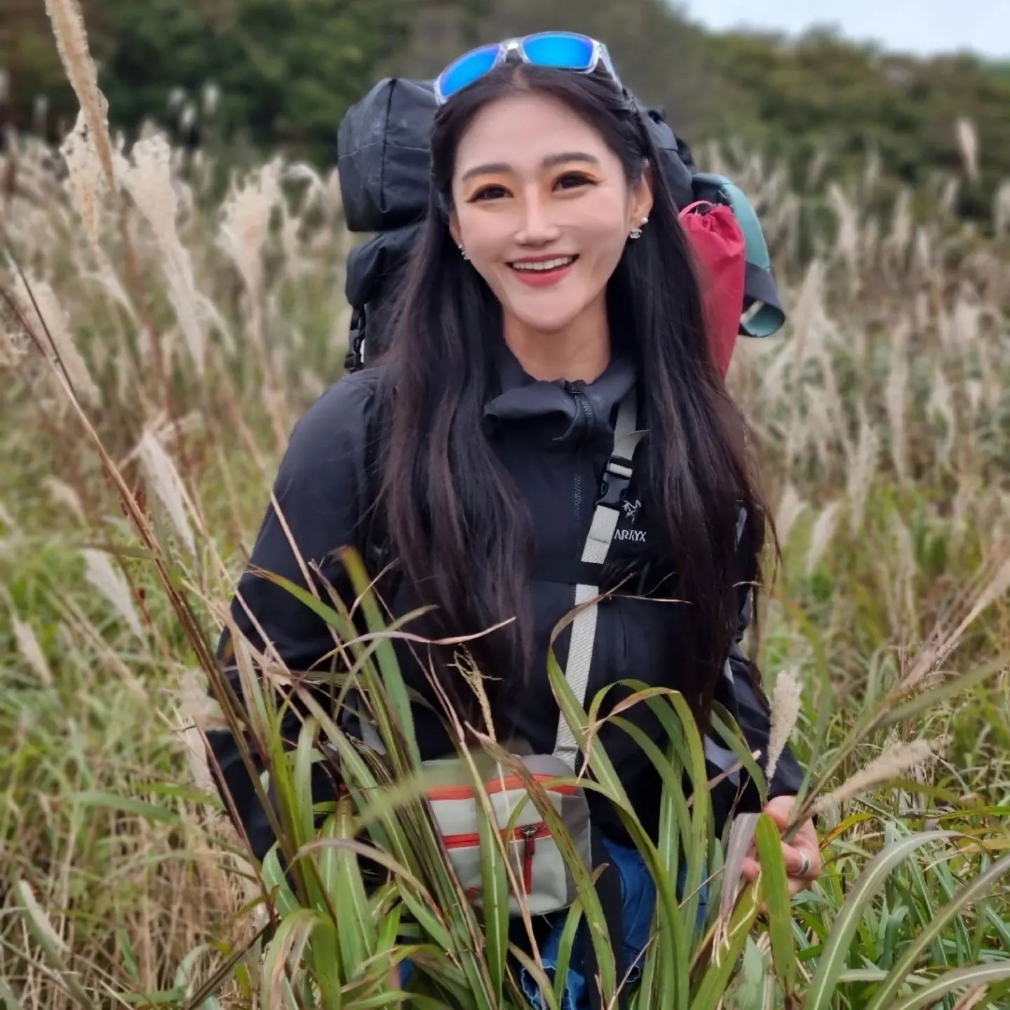 가을🌾 은빛 파도속으로⛺️✨️

가을 가장 이쁜집을 지으러 간 먼여행길 #영남알프스

갑자기 불어온 강한 바람과 빗속에서도 
하하호호 했었던 백패킹⛺️⛺️⛺️🌾

전국 먹방샷이 모이니 더 푸짐해 졌..🙈

각자 개성도 성격도 틀리지만,
잘 맞는다고 생각이 들때는 '오래된'이란
수식어가 붙는다✨️

camdult_jh 
s____jho

#억새#천황산#백패킹#마운틴기어#msr