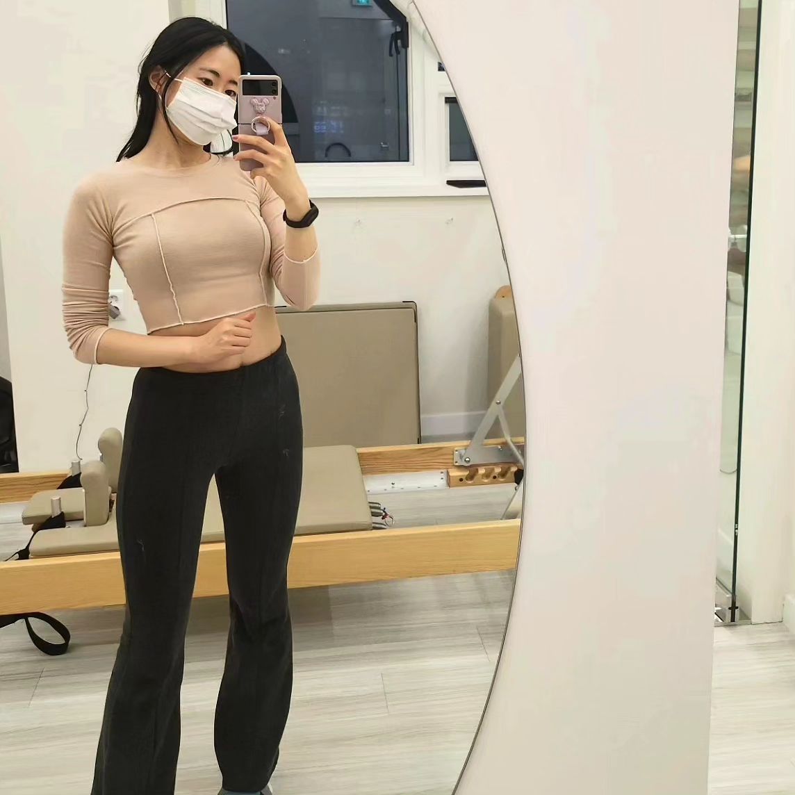 부상 6일차
숨쉬기 운동만 하는중.
고새 살 5키로 쪗다
요즘 제일 부러운 사람. 걷는 사람 😭
내일은 분당가유🫠

#맞팔해요 💙
