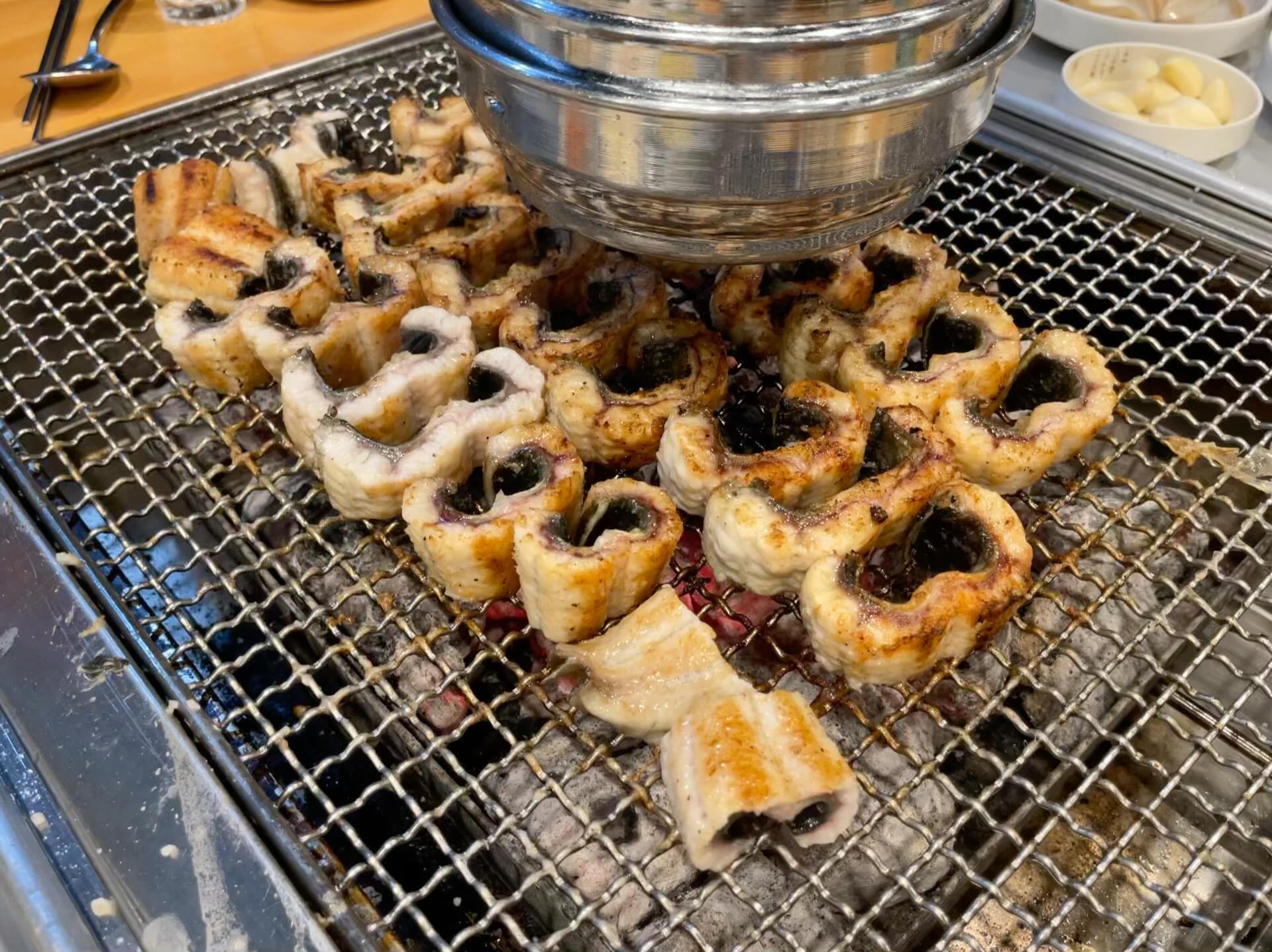장어 뿌시기👊

#장어의꿈

아빠 HBD 🎂 
#몸보신 시켜드리기
오랜만에 장어 츄릅🤤

#안산맛집
#안산핫플
#안산가볼만한곳
#안산술집
#안산고잔동맛집
#안산핫플레이스
#장어구이
 
#장어의꿈

#안주스타그램 #먹스타그램
#술스타그램 #맛스타그램
#일상스타그램 #먹방투어

헙🙊
하도 먹어서
사진이 너무많다…다 밀림🤣😂

⠀⠀
#저녁 #야식 #온더테이블 #술 #안산 #맞팔 #선팔 #먹팔 #일상 #daily